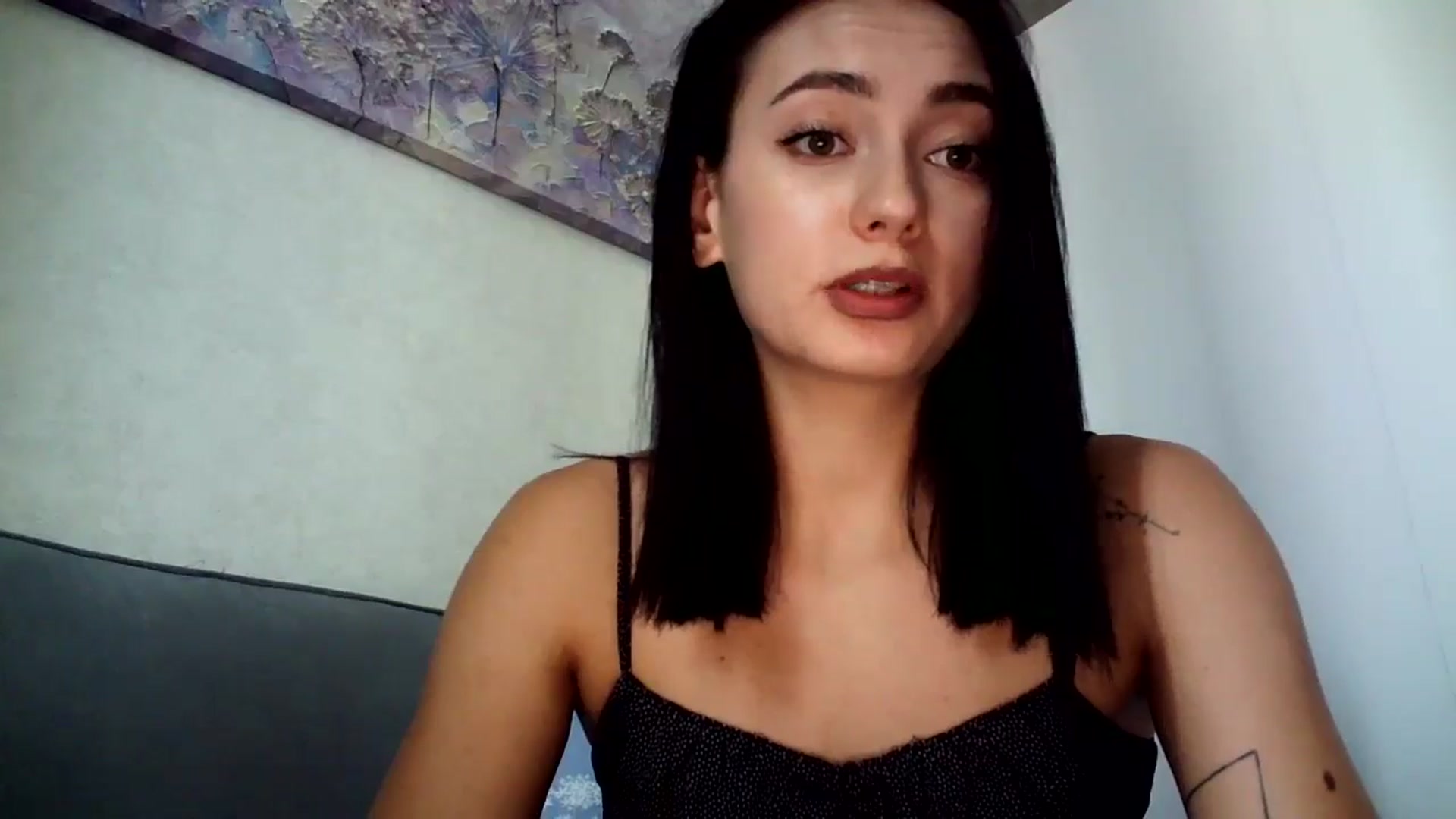 Gallery image thumbnail from flower_girll's myfreecams stream on, 08/22/2024, 11:08 image 6 of 20