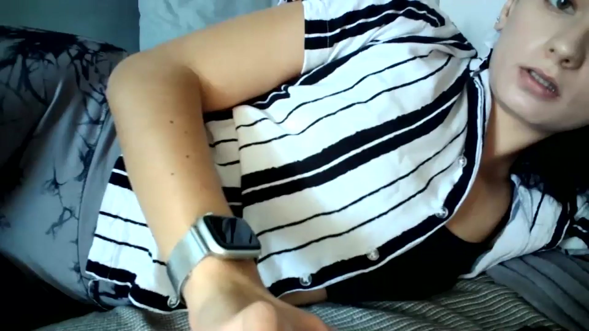 Gallery image thumbnail from flower_girll's myfreecams stream on, 10/10/2024, 10:14 image 17 of 20