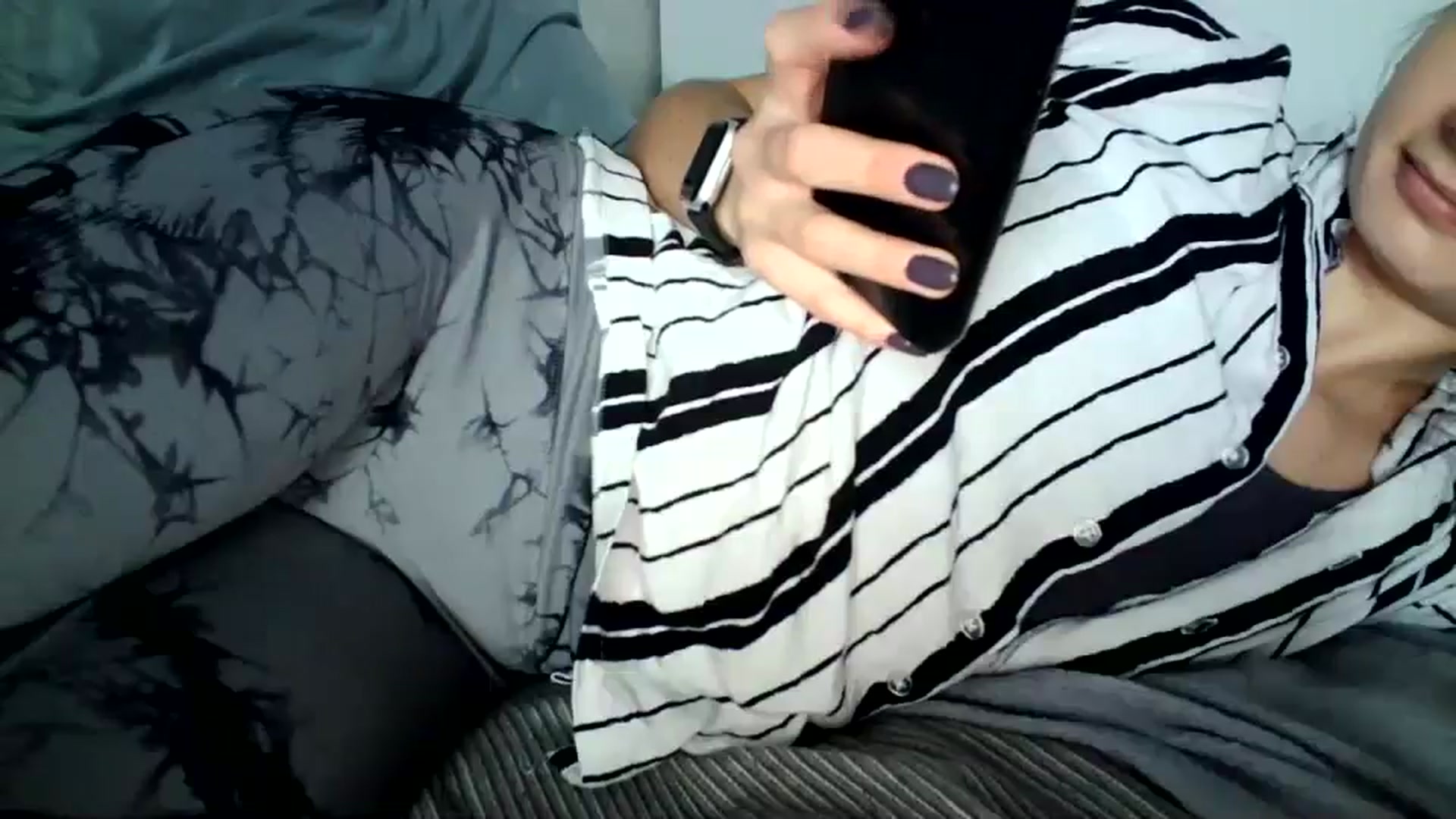 Gallery image thumbnail from flower_girll's myfreecams stream on, 11/22/2024, 10:12 image 13 of 20