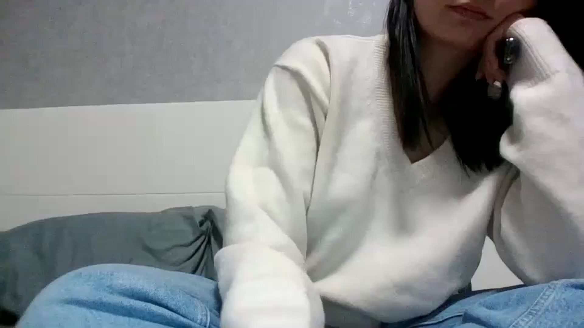 Gallery image thumbnail from flower_girll's myfreecams stream on, 12/05/2024, 13:34 image 6 of 20