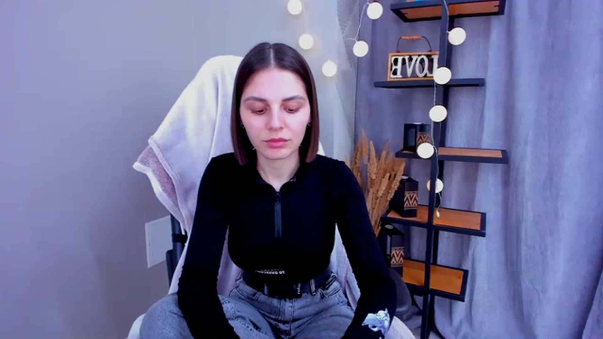 Gallery image thumbnail from fly_helly's myfreecams stream on, 03/15/2023, 13:34 image 7 of 20