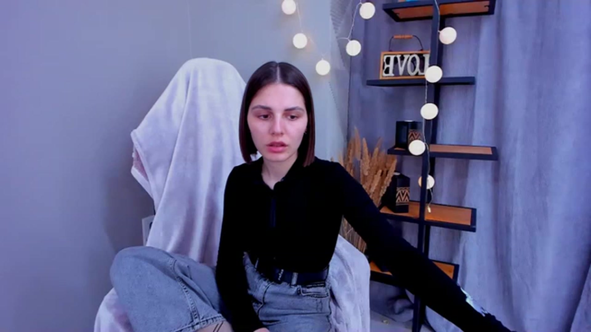 Gallery image thumbnail from fly_helly's myfreecams stream on, 03/15/2023, 13:34 image 4 of 20