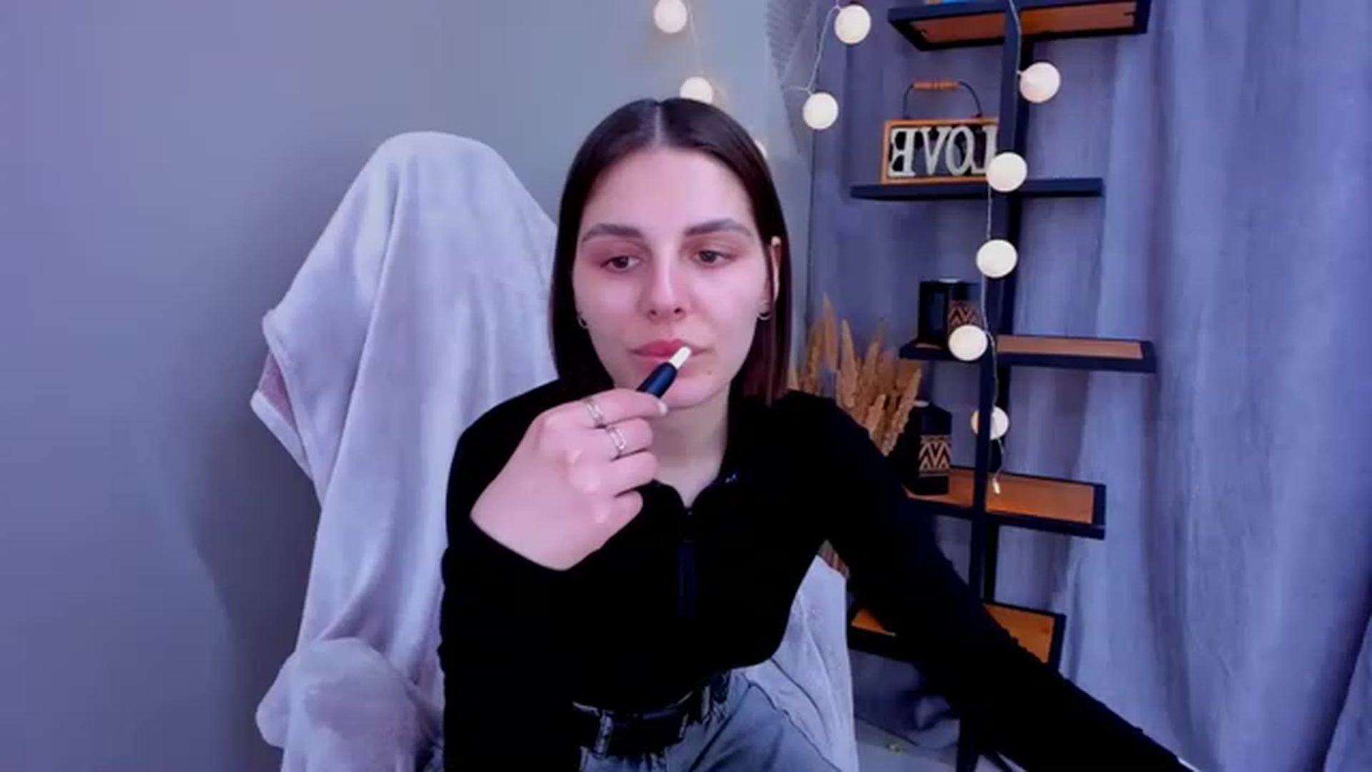 Gallery image thumbnail from fly_helly's myfreecams stream on, 03/15/2023, 13:34 image 1 of 20