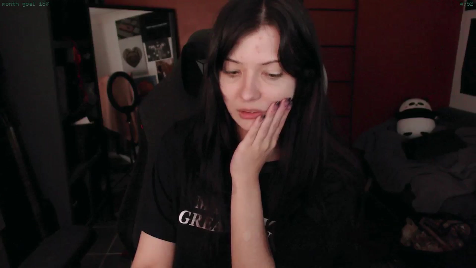 Gallery image thumbnail from four_limbs's myfreecams stream on, 04/11/2025, 03:50 image 20 of 20