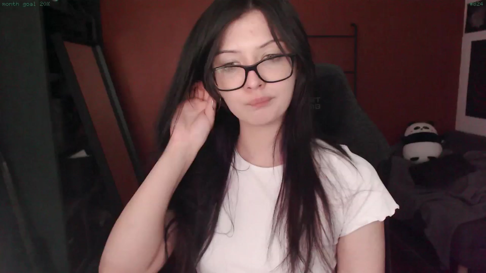 Gallery image thumbnail from four_limbs's myfreecams stream on, 04/13/2025, 04:13 image 19 of 20