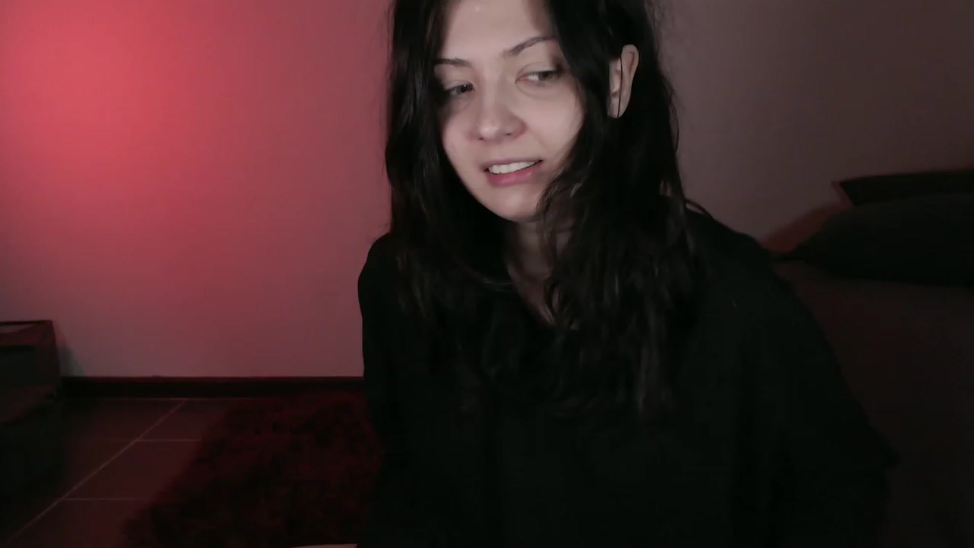 Gallery image thumbnail from four_limps's myfreecams stream on, 09/25/2023, 24:43 image 15 of 20