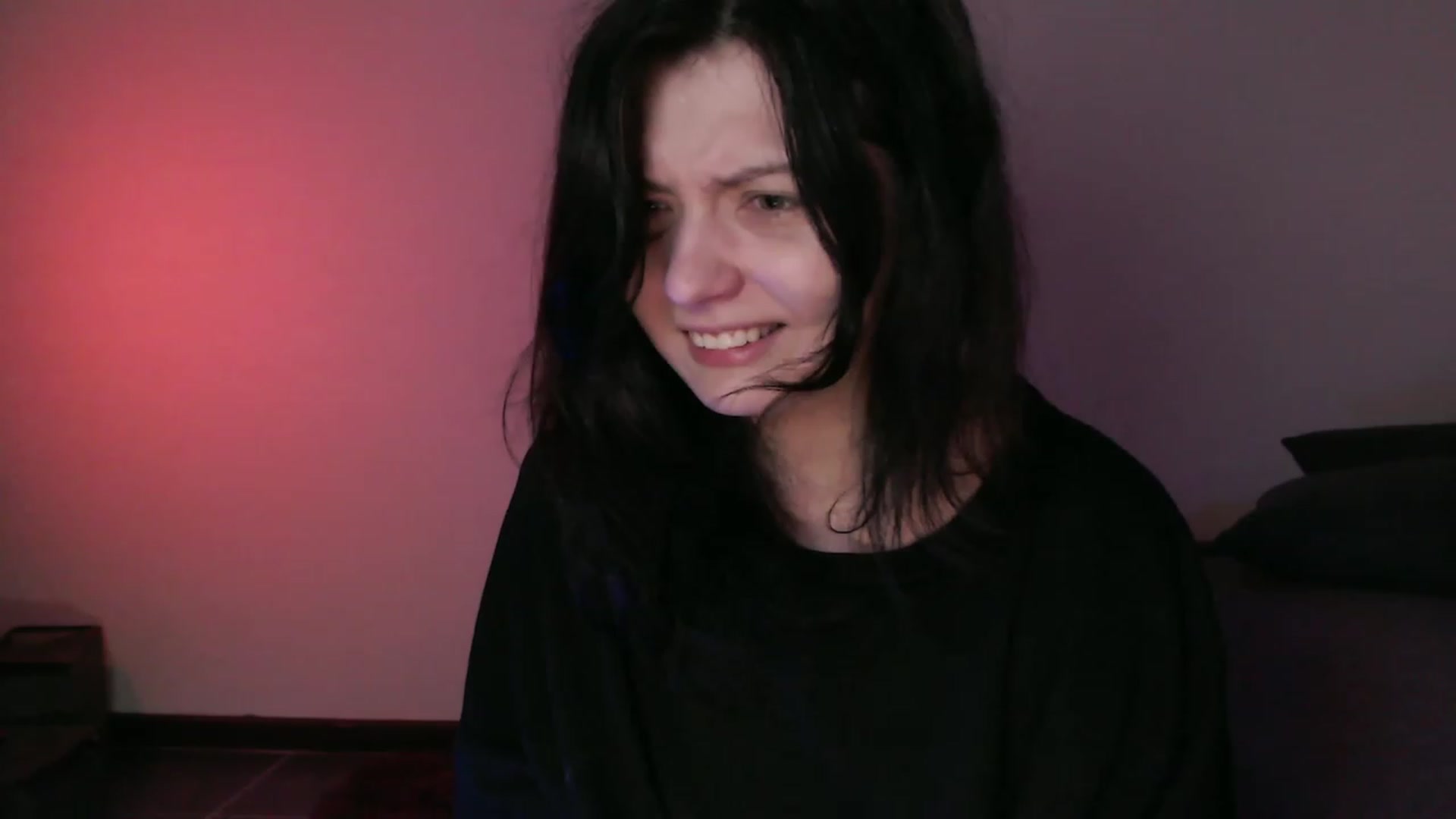 Gallery image thumbnail from four_limps's myfreecams stream on, 09/25/2023, 01:14 image 18 of 20