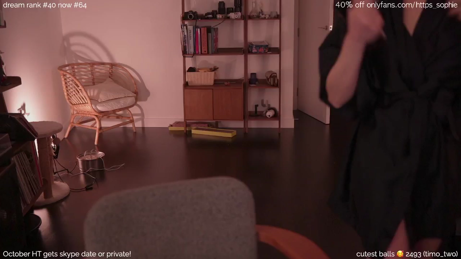Gallery image thumbnail from frankensophie's myfreecams stream on, 10/29/2024, 24:03 image 17 of 20