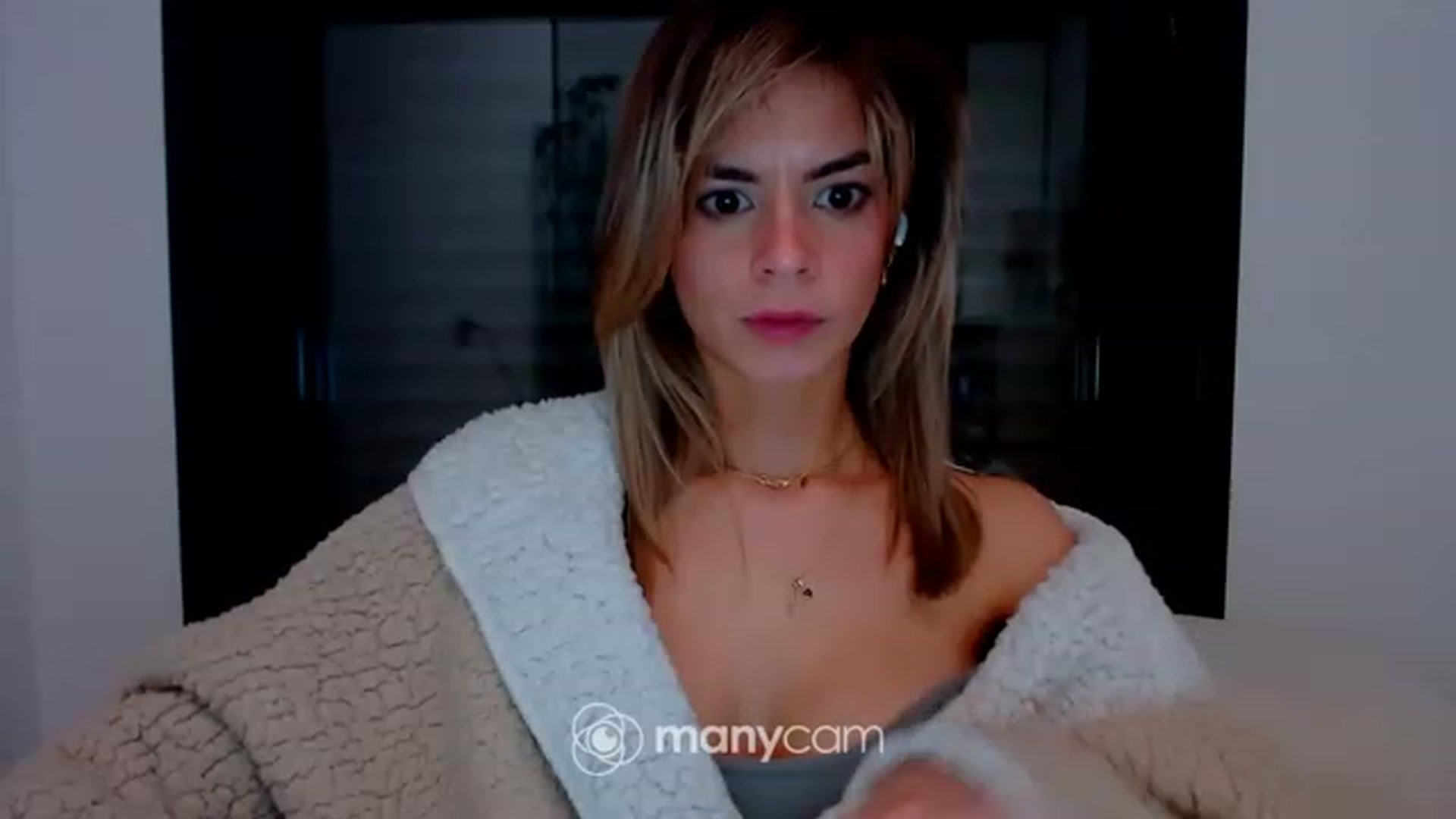 Gallery image thumbnail from fresagirl's myfreecams stream on, 02/07/2023, 02:08 image 11 of 20