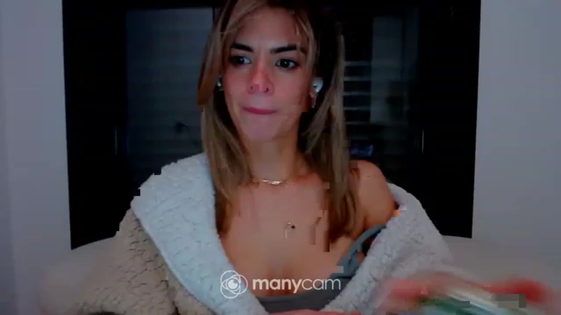 Gallery image thumbnail from fresagirl's myfreecams stream on, 02/07/2023, 02:08 image 5 of 20