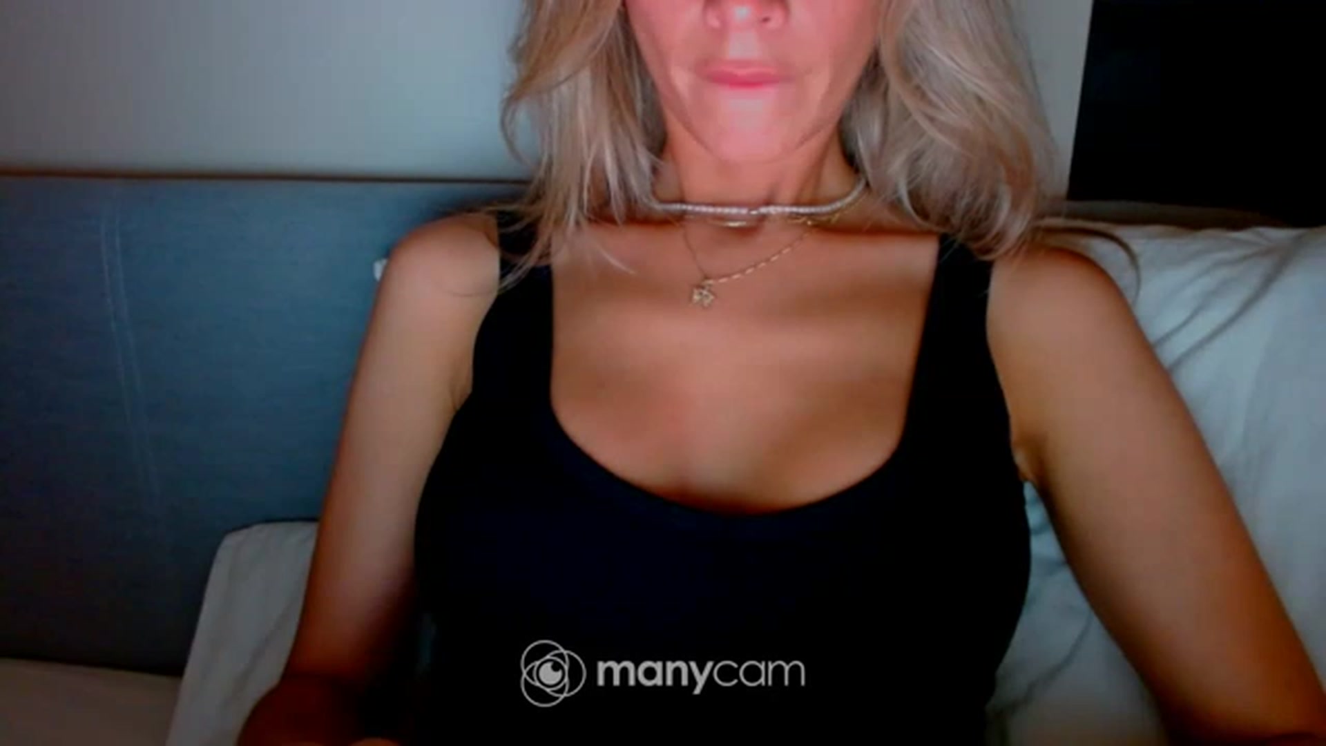 Gallery image thumbnail from fresagirl's myfreecams stream on, 06/09/2023, 20:37 image 18 of 20