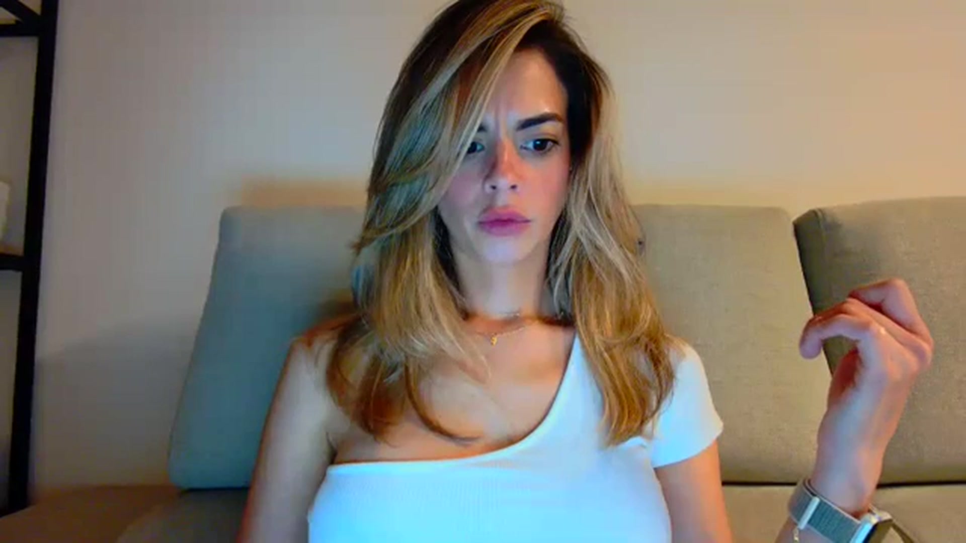 Gallery image thumbnail from fresagirl's myfreecams stream on, 09/18/2023, 20:31 image 13 of 20