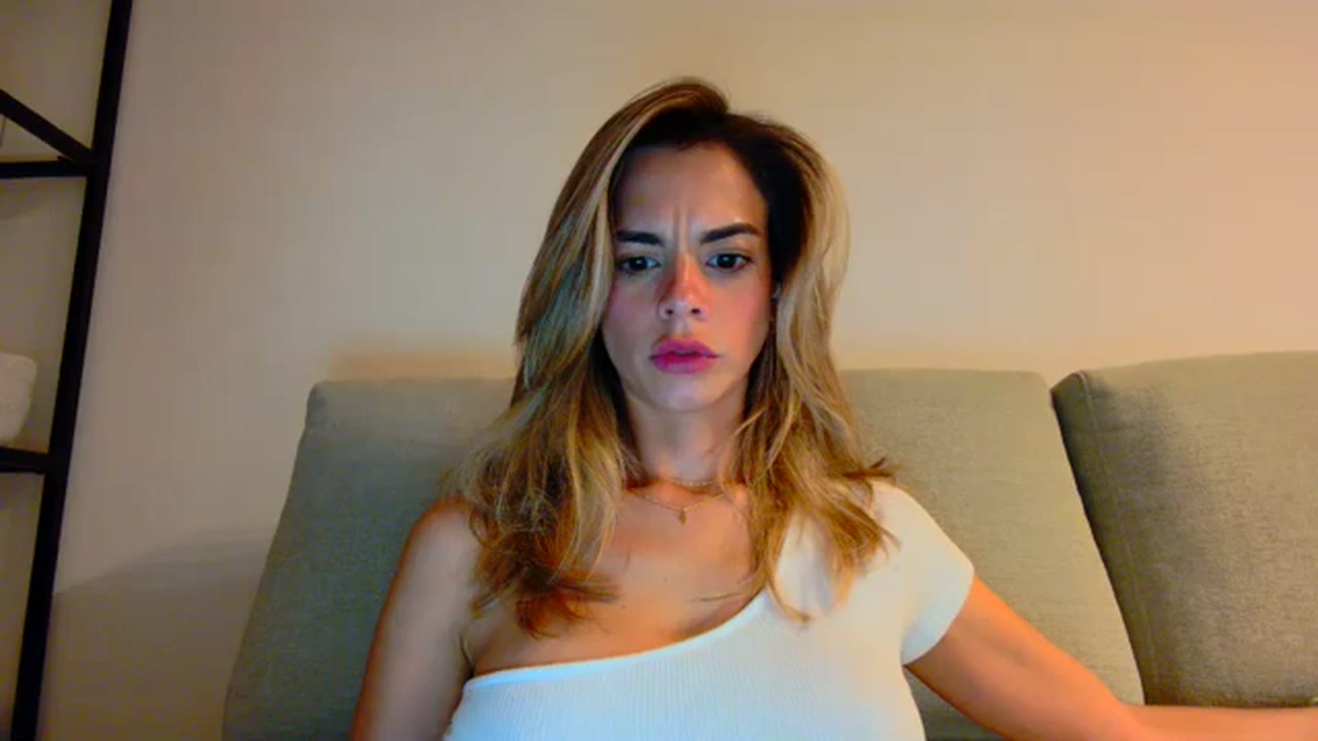 Gallery image thumbnail from fresagirl's myfreecams stream on, 09/18/2023, 20:31 image 2 of 20