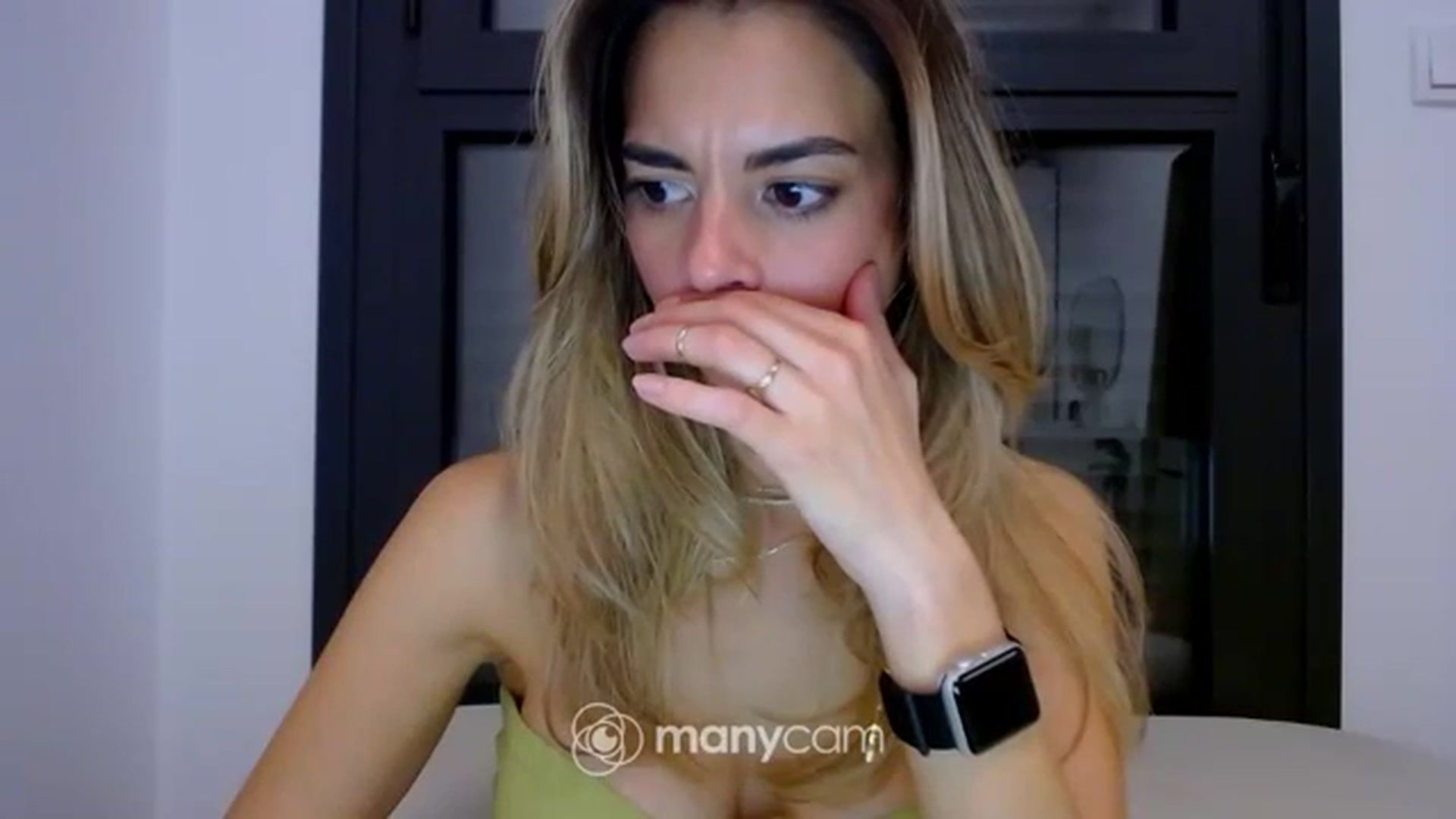 Gallery image thumbnail from fresagirl's myfreecams stream on, 10/26/2023, 21:32 image 9 of 20
