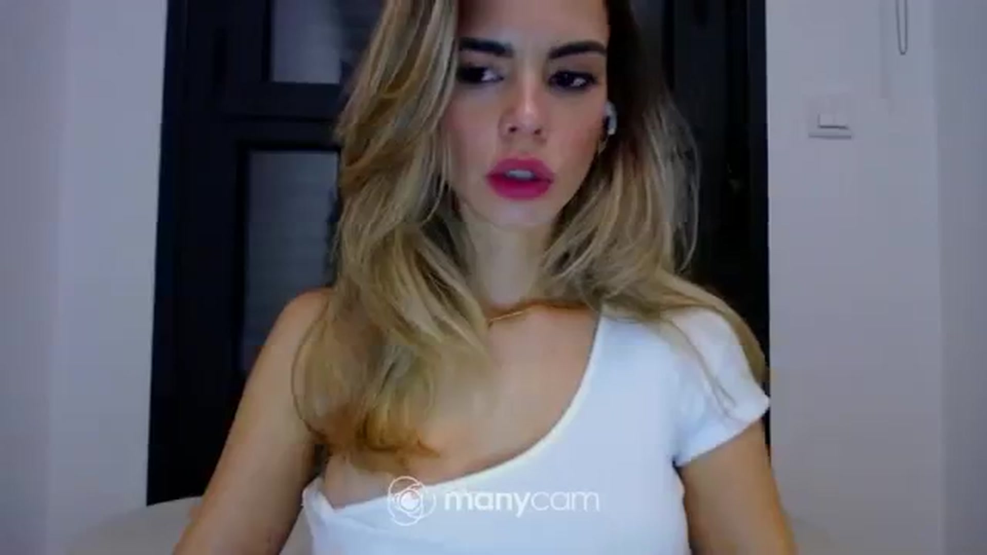 Gallery image thumbnail from fresagirl's myfreecams stream on, 11/09/2023, 20:44 image 10 of 20