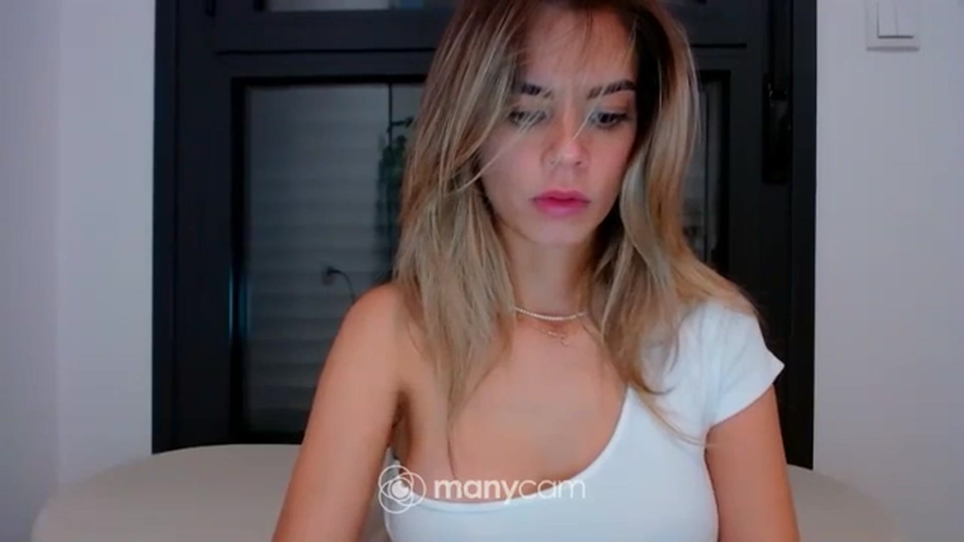 Gallery image thumbnail from fresagirl's myfreecams stream on, 11/14/2023, 01:28 image 20 of 20