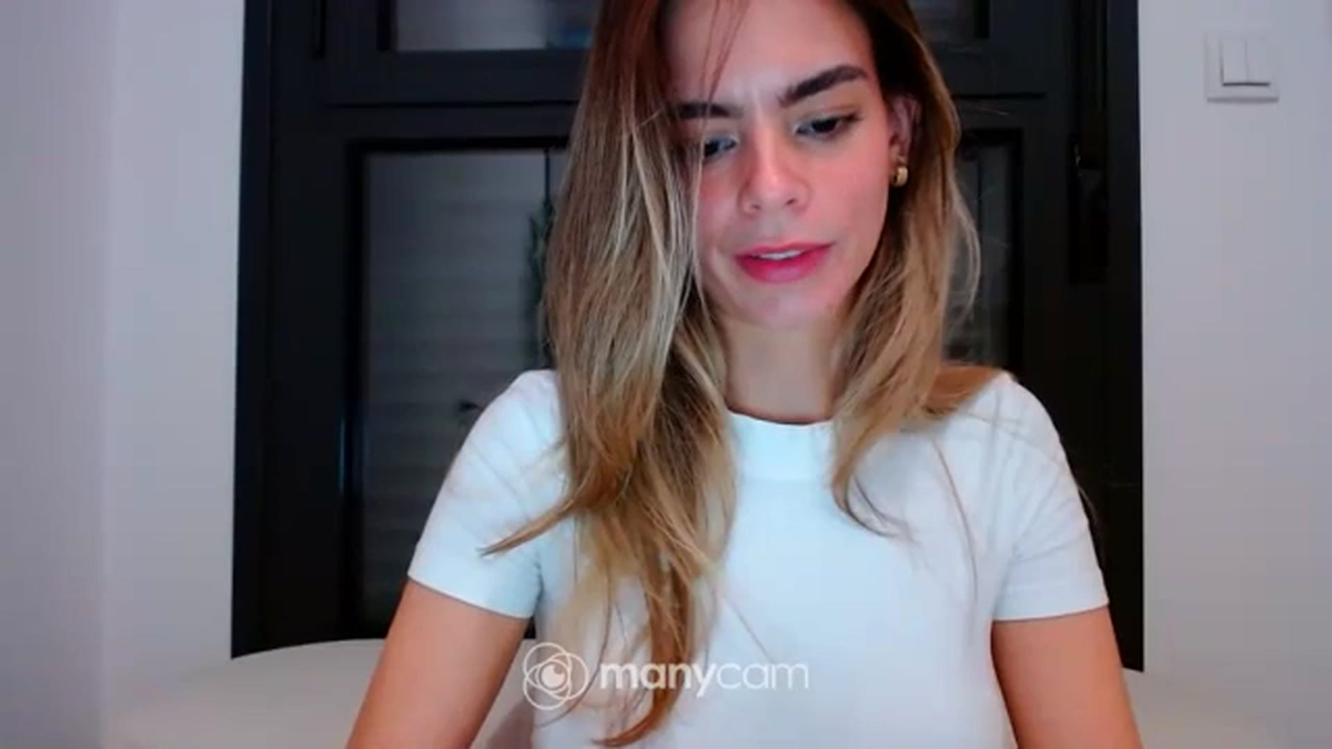 Gallery image thumbnail from fresagirl's myfreecams stream on, 01/24/2024, 22:53 image 13 of 20