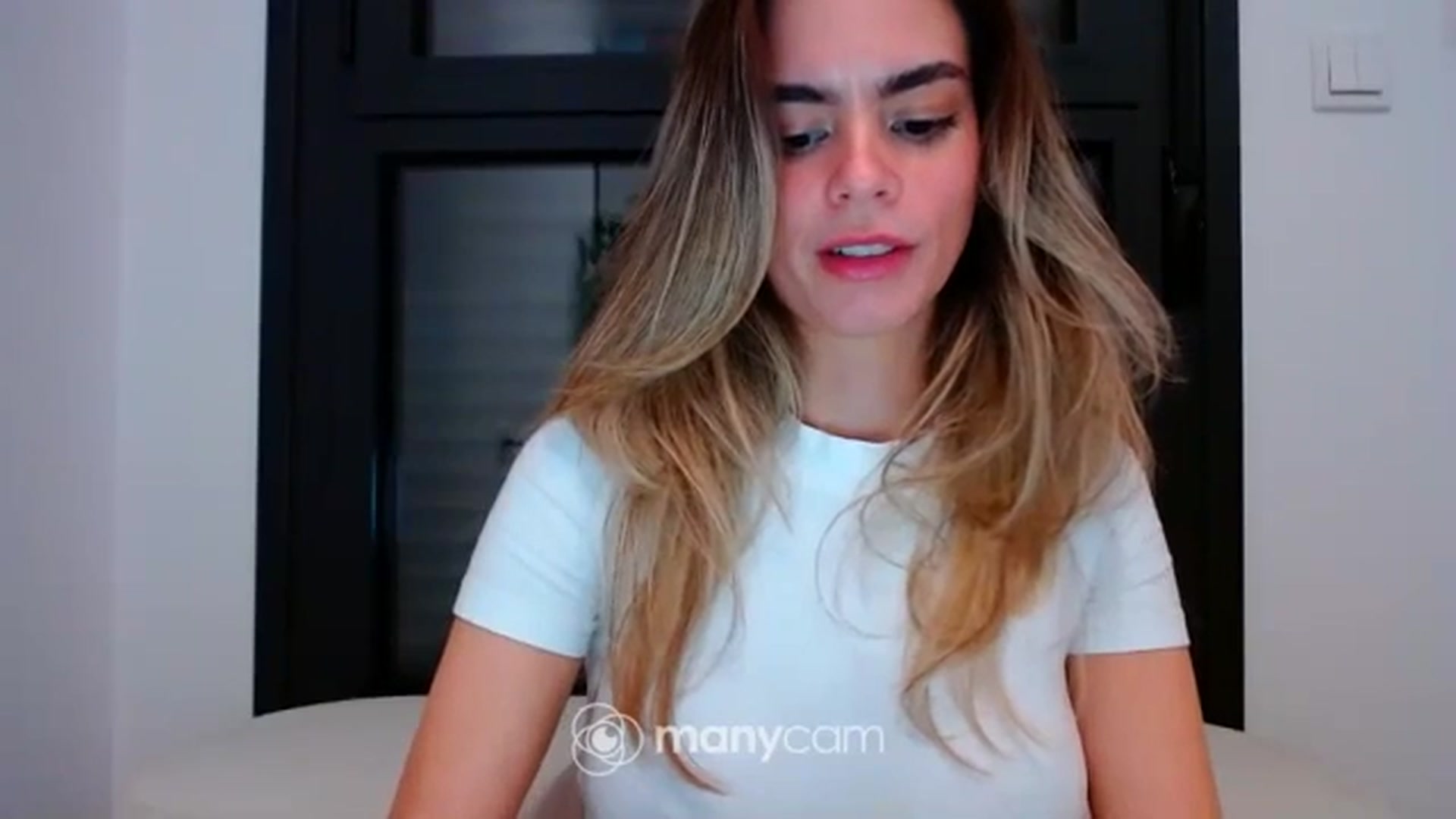 Gallery image thumbnail from fresagirl's myfreecams stream on, 01/24/2024, 22:53 image 19 of 20