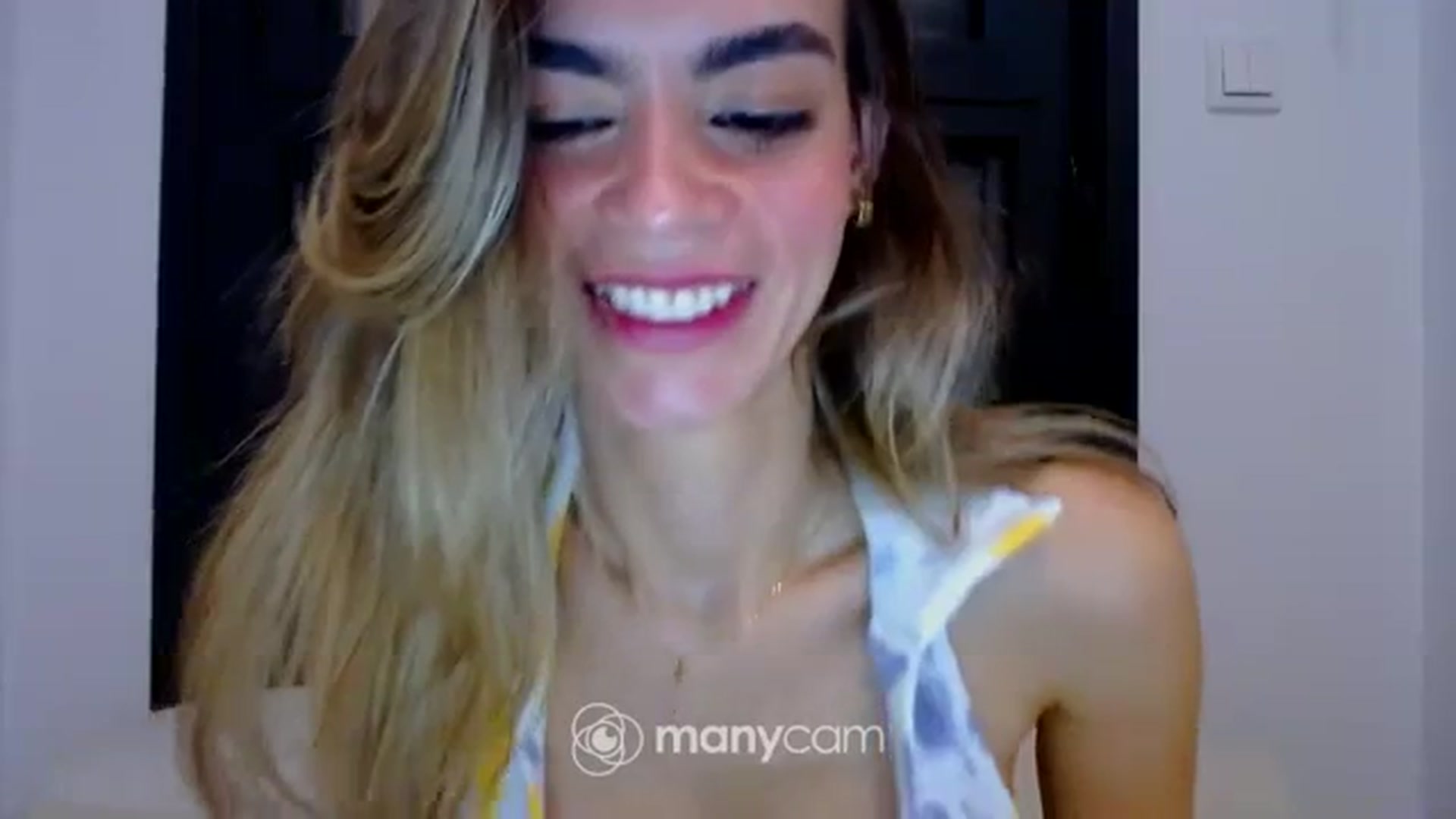 Gallery image thumbnail from fresagirl's myfreecams stream on, 01/25/2024, 23:45 image 13 of 20
