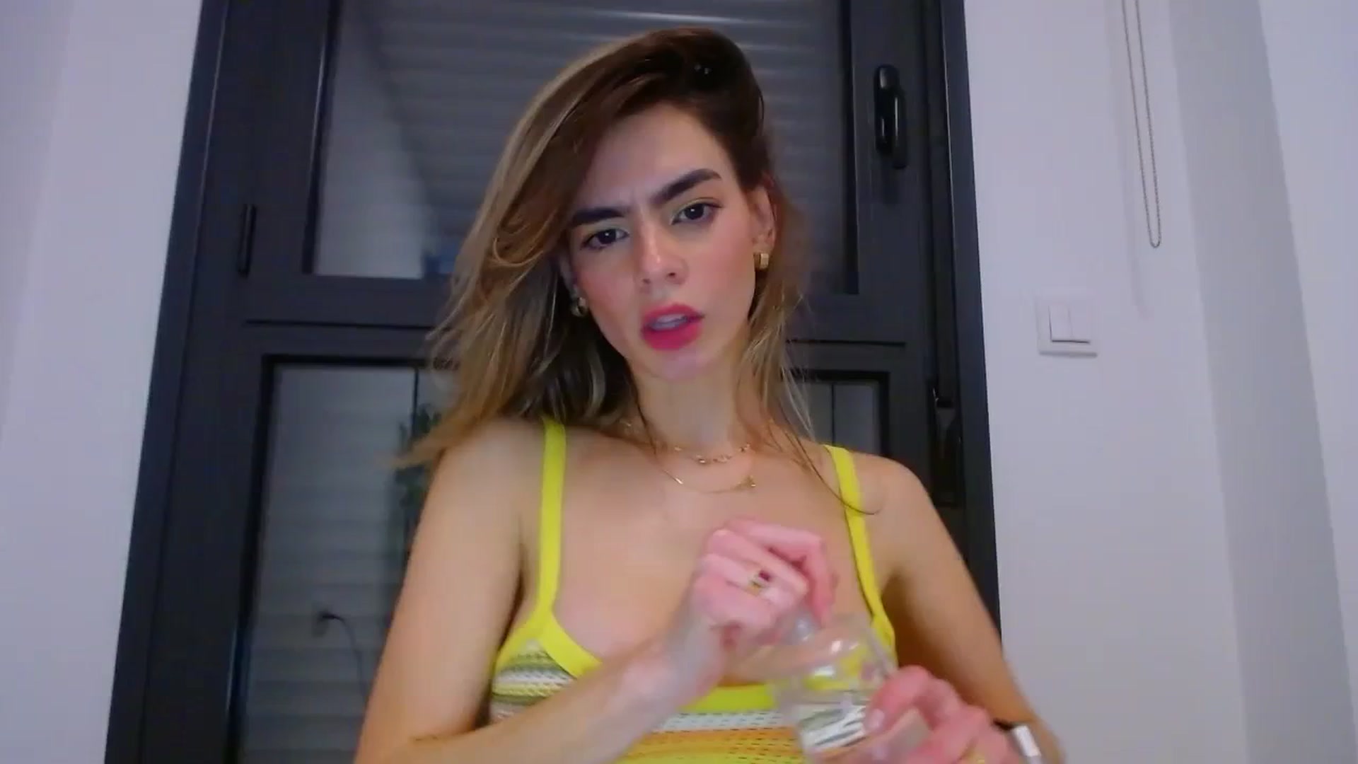 Gallery image thumbnail from fresagirl's myfreecams stream on, 02/14/2024, 22:43 image 9 of 20