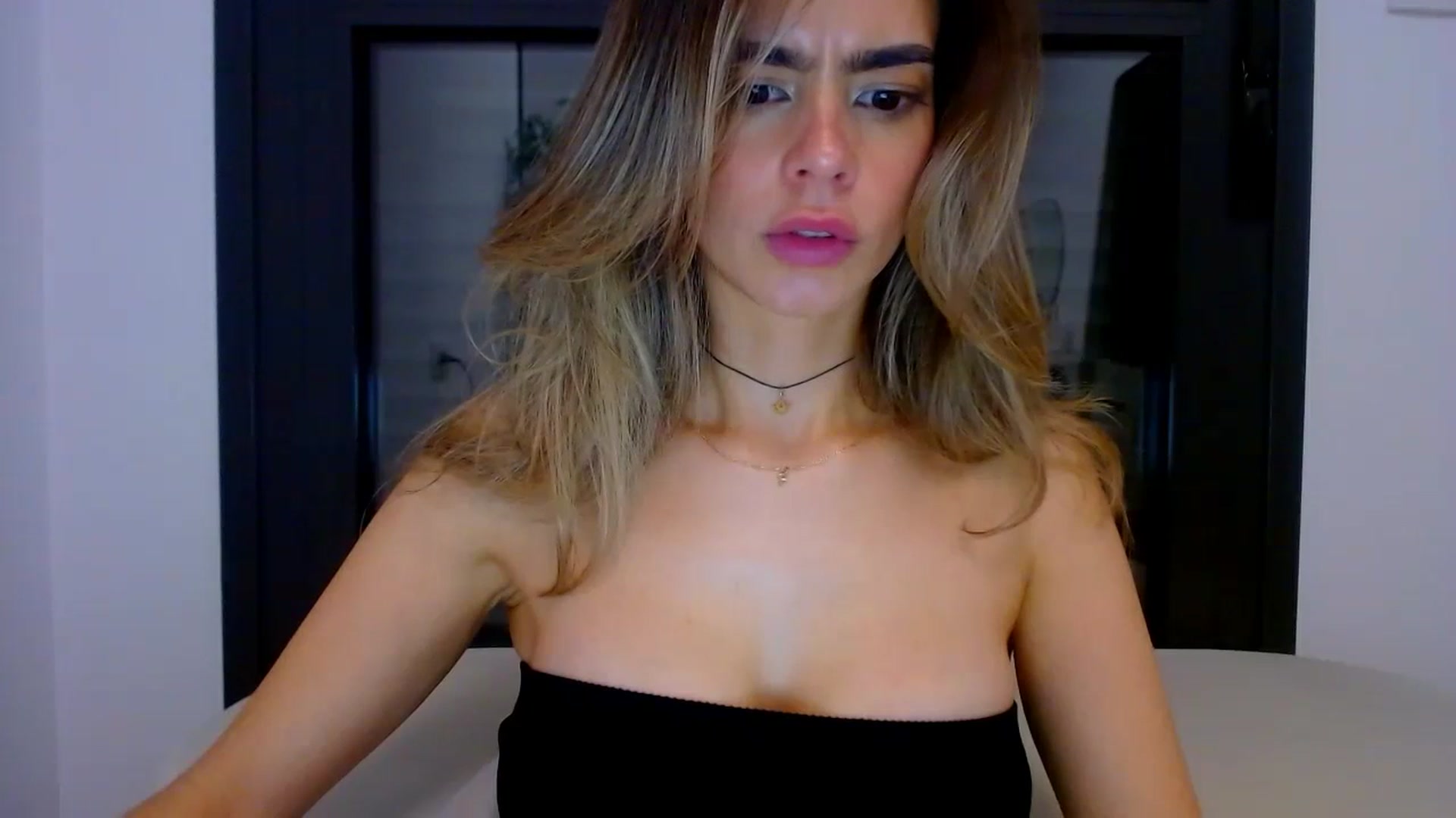 Gallery image thumbnail from fresagirl's myfreecams stream on, 02/15/2024, 23:18 image 14 of 20