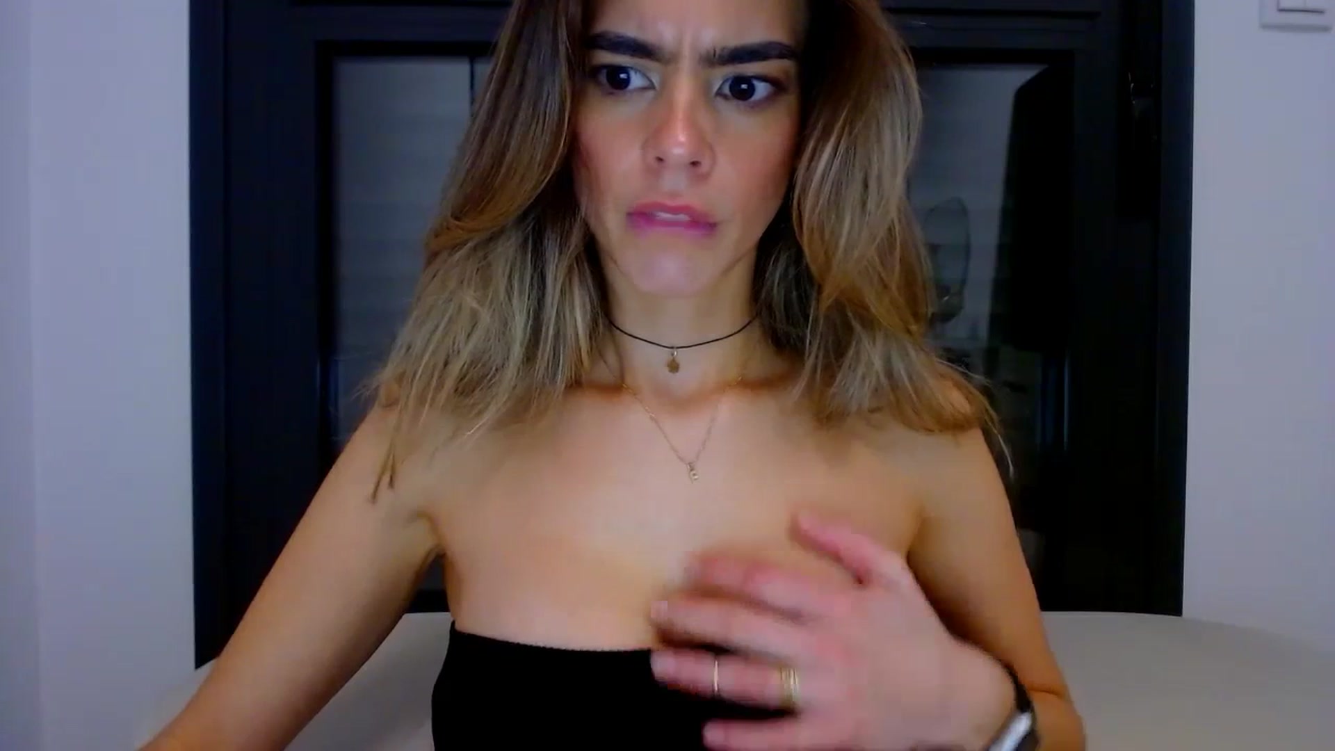 Gallery image thumbnail from fresagirl's myfreecams stream on, 02/15/2024, 23:18 image 11 of 20