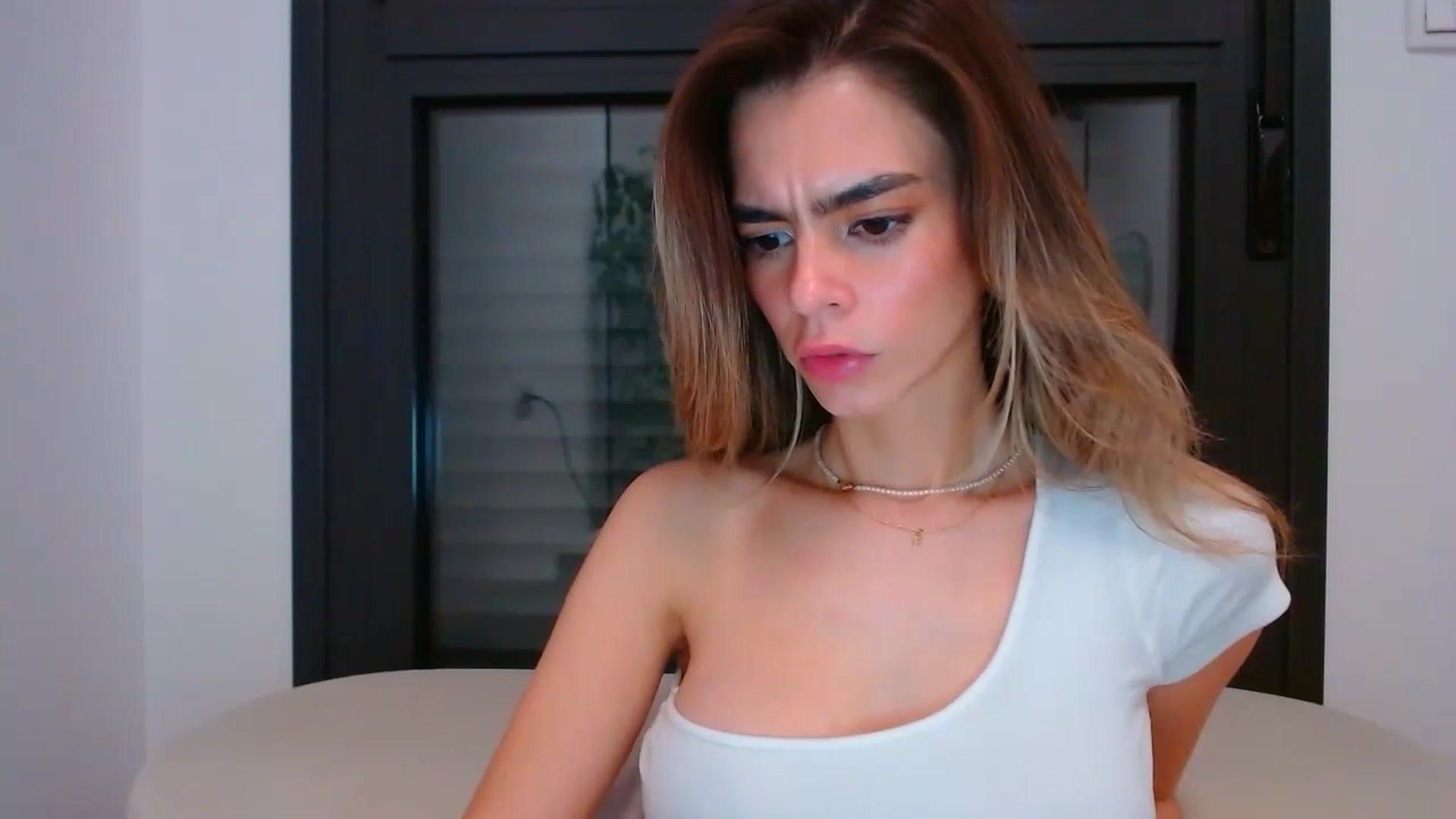 Gallery image thumbnail from fresagirl's myfreecams stream on, 02/27/2024, 23:11 image 20 of 20