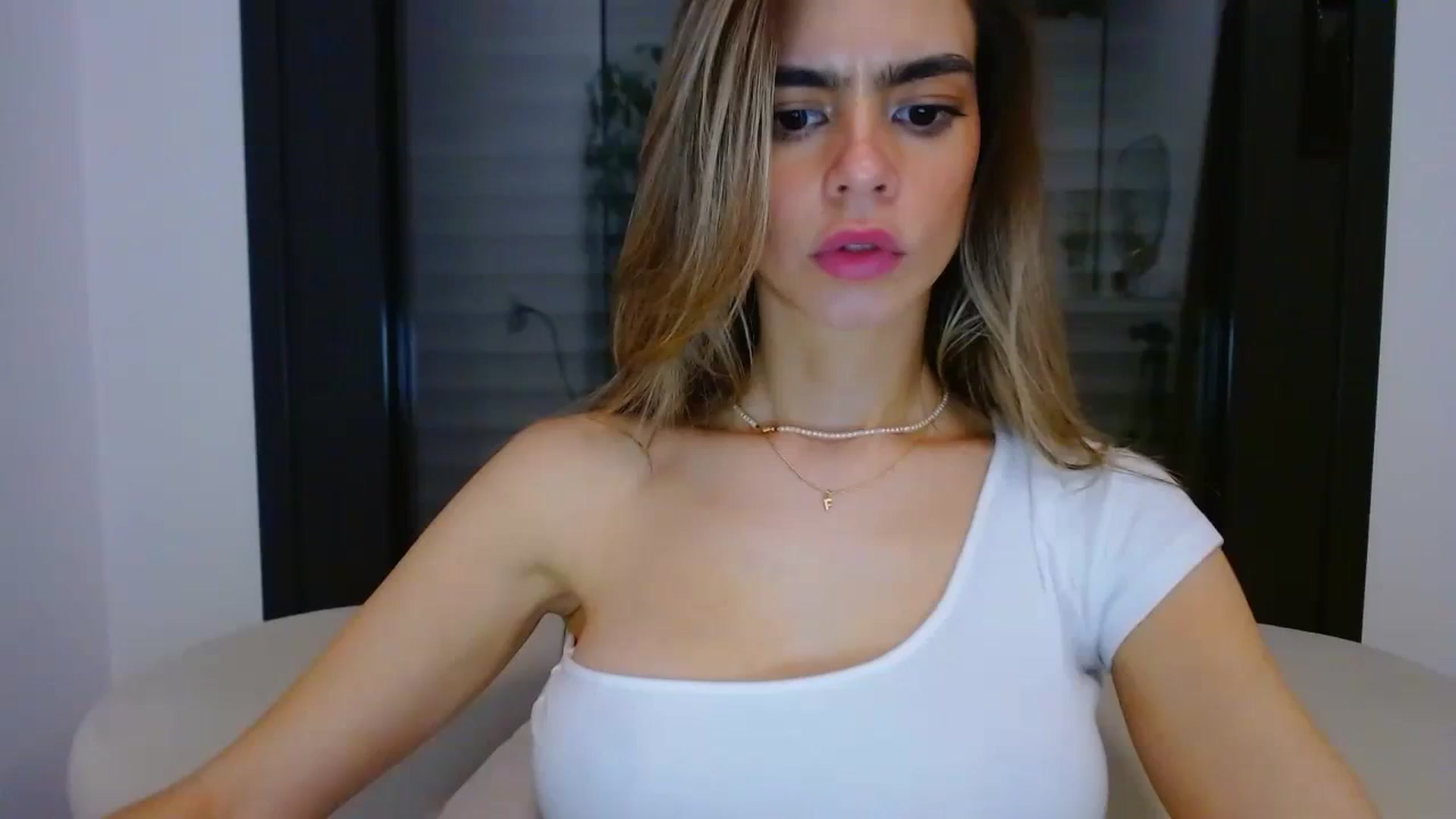 Gallery image thumbnail from fresagirl's myfreecams stream on, 02/27/2024, 23:11 image 16 of 20