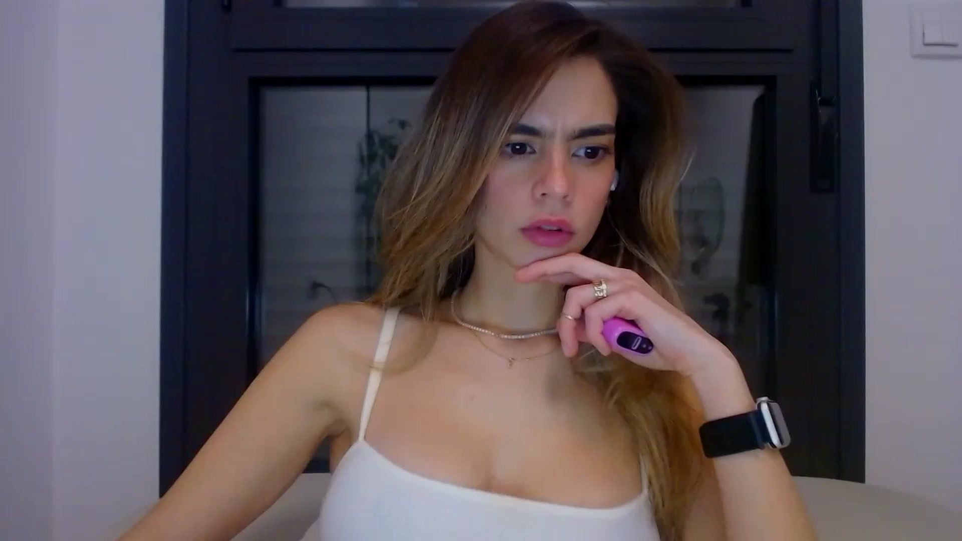 Gallery image thumbnail from fresagirl's myfreecams stream on, 02/29/2024, 24:35 image 4 of 20