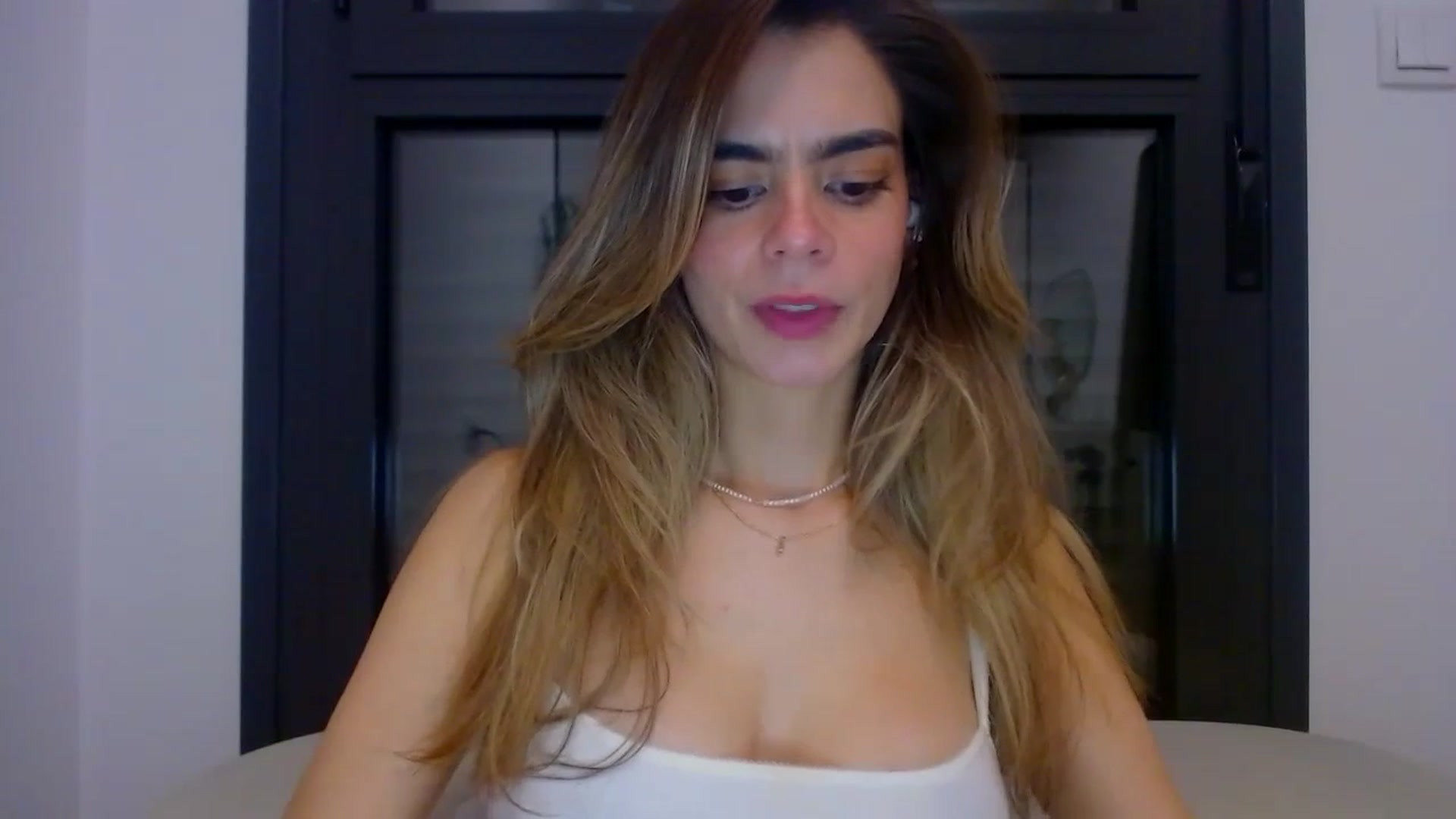 Gallery image thumbnail from fresagirl's myfreecams stream on, 02/29/2024, 24:35 image 2 of 20
