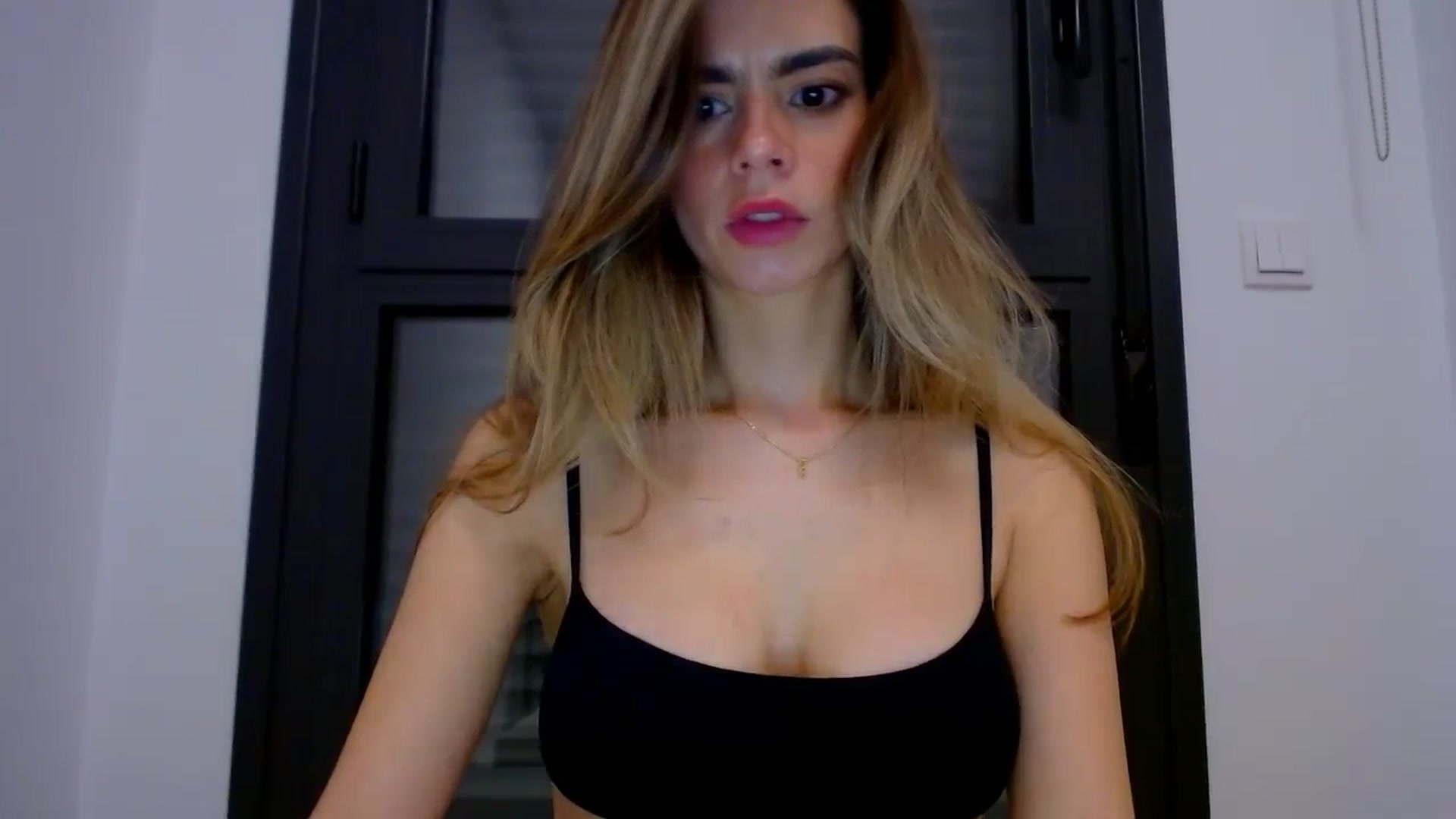 Gallery image thumbnail from fresagirl's myfreecams stream on, 02/29/2024, 22:03 image 11 of 20