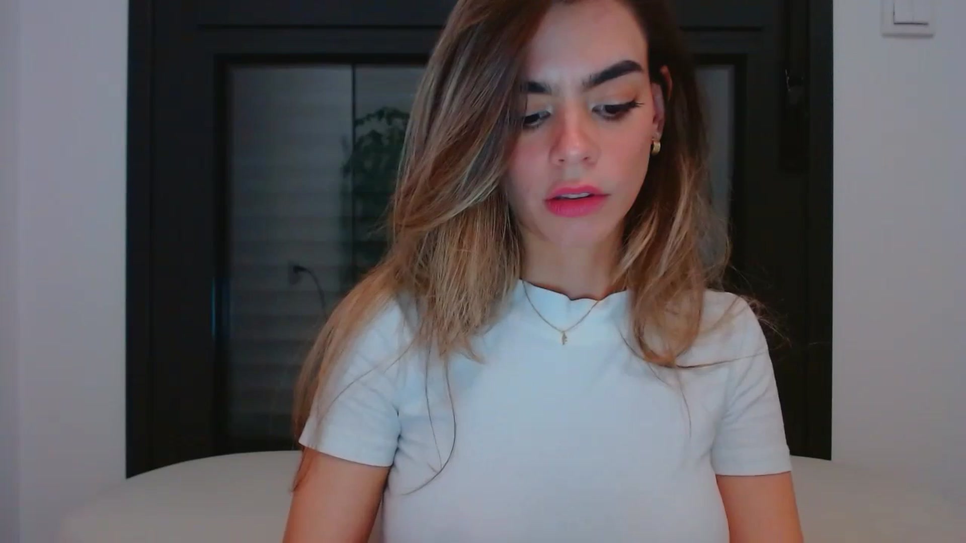 Gallery image thumbnail from fresagirl's myfreecams stream on, 03/13/2024, 23:15 image 20 of 20