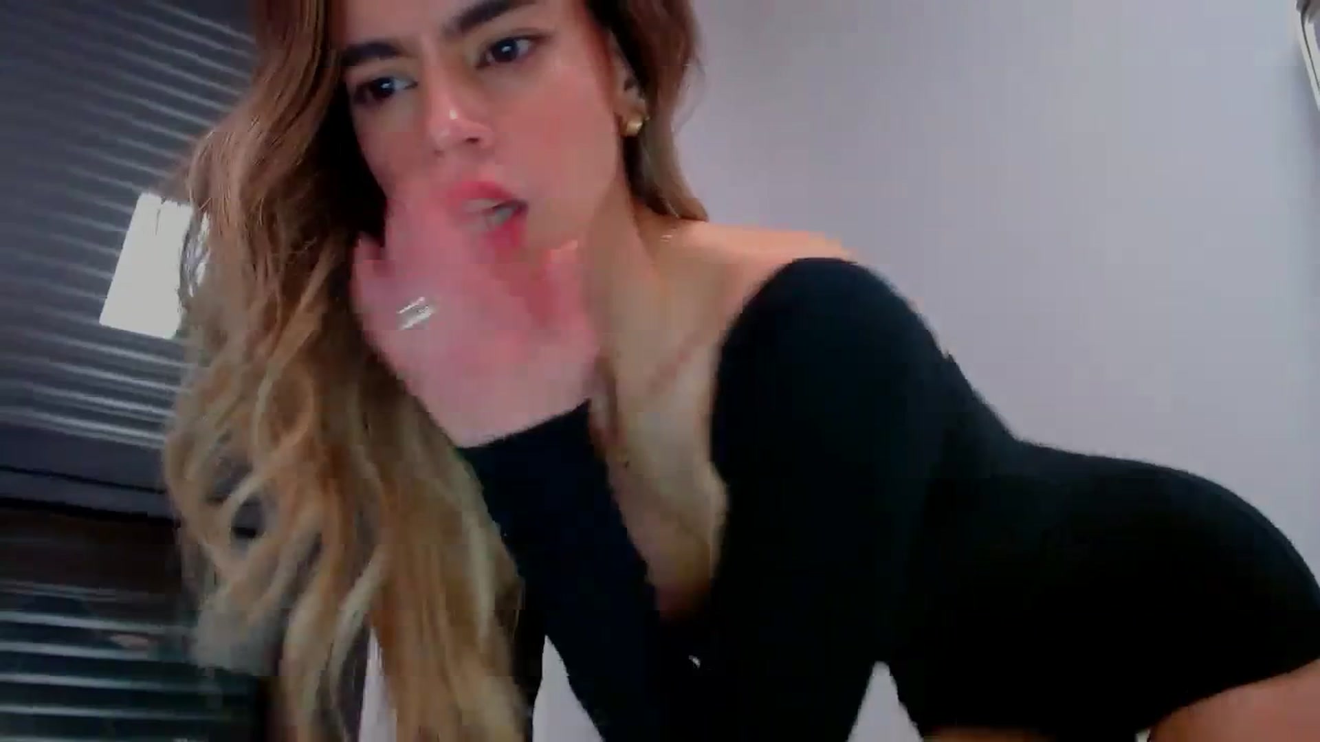 Gallery image thumbnail from fresagirl's myfreecams stream on, 03/14/2024, 22:34 image 7 of 20