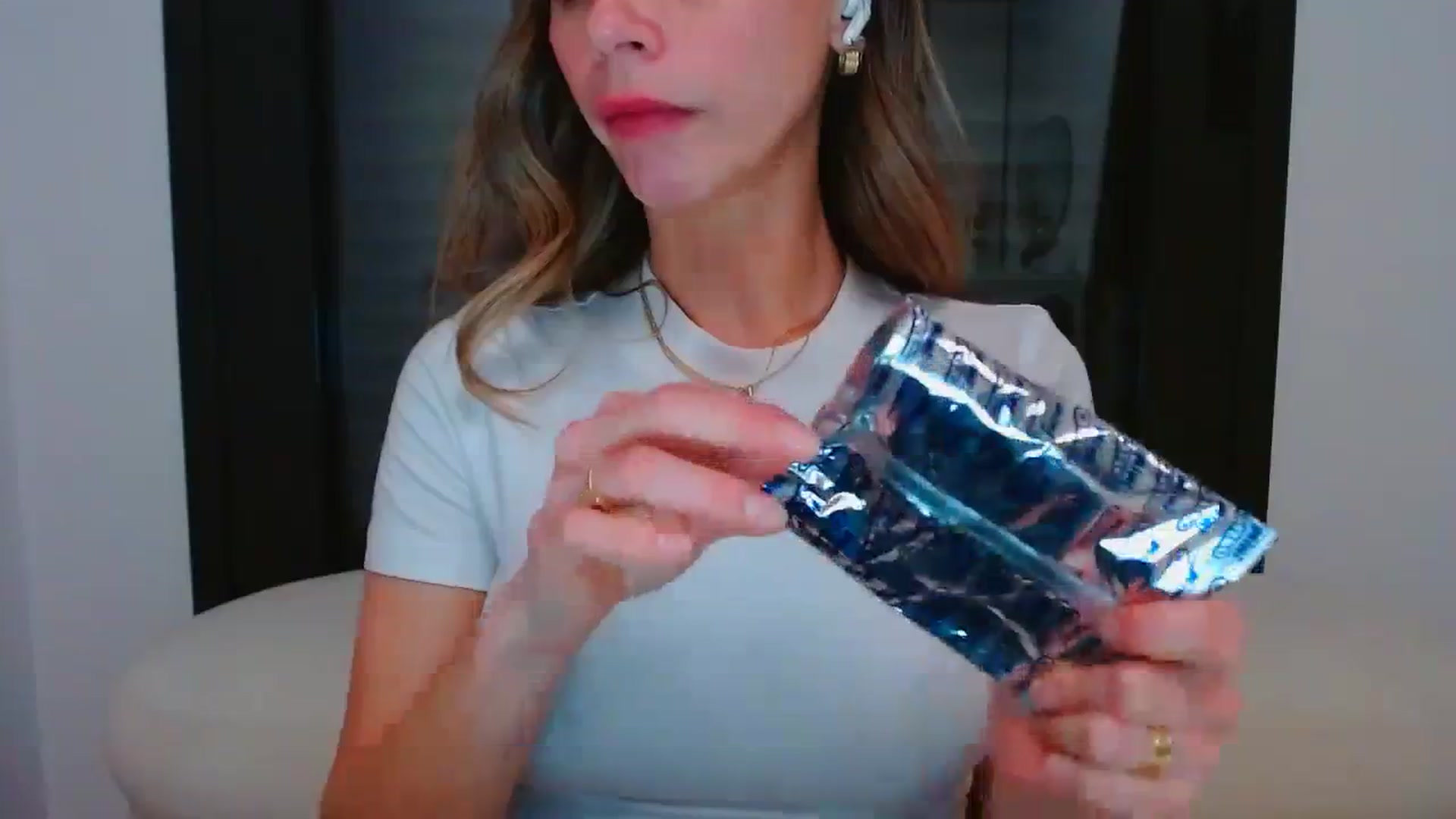 Gallery image thumbnail from fresagirl's myfreecams stream on, 03/15/2024, 01:05 image 19 of 20
