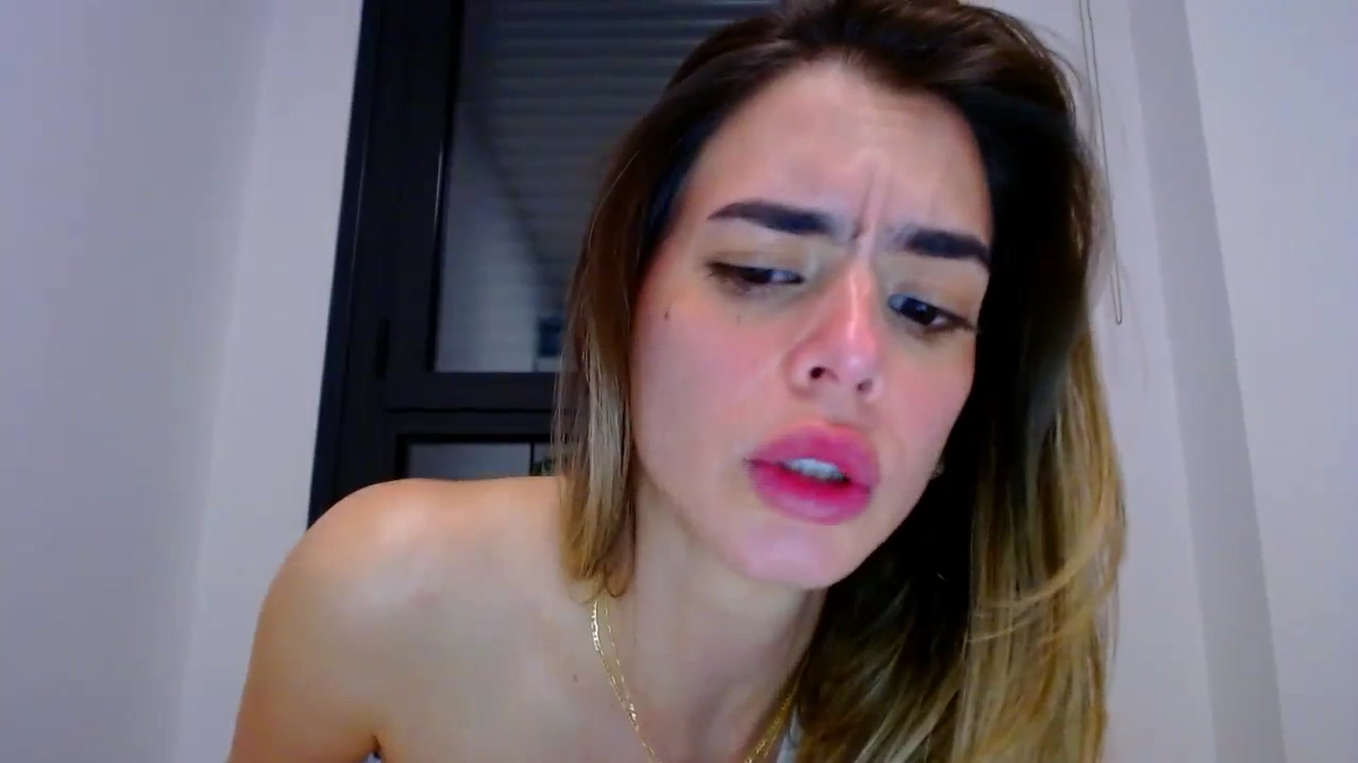 Gallery image thumbnail from fresagirl's myfreecams stream on, 03/19/2024, 01:57 image 3 of 20
