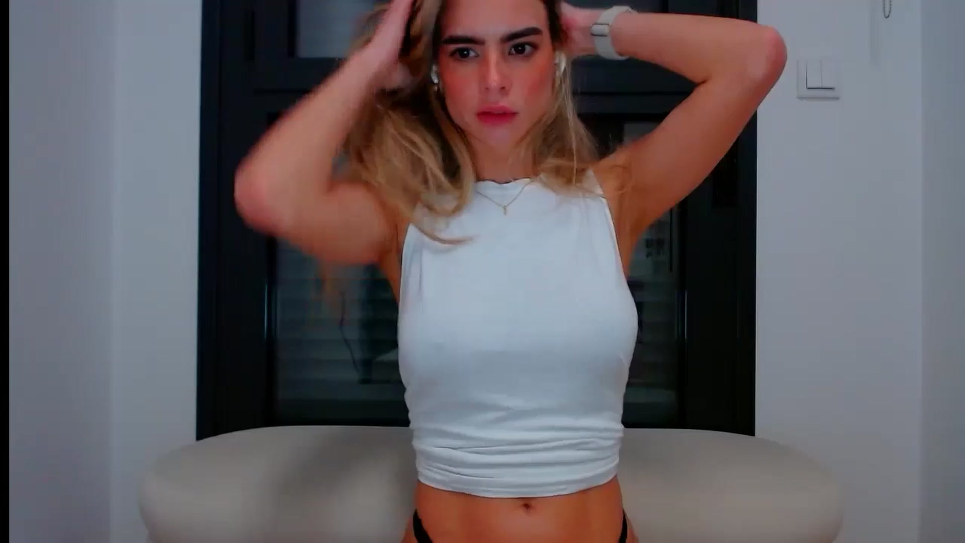 Gallery image thumbnail from fresagirl's myfreecams stream on, 05/28/2024, 21:50 image 2 of 20