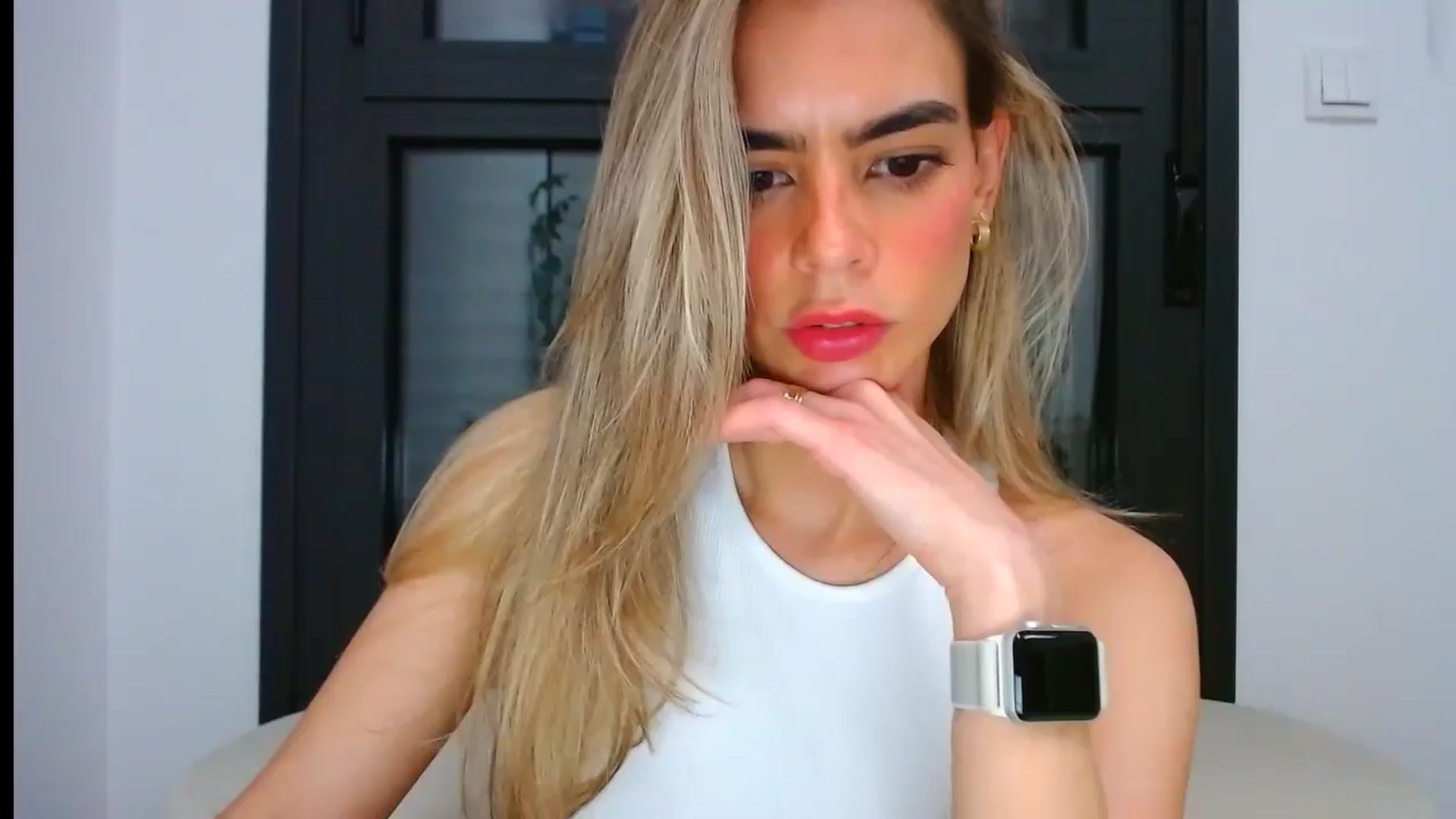 Gallery image thumbnail from fresagirl's myfreecams stream on, 06/12/2024, 22:50 image 2 of 20