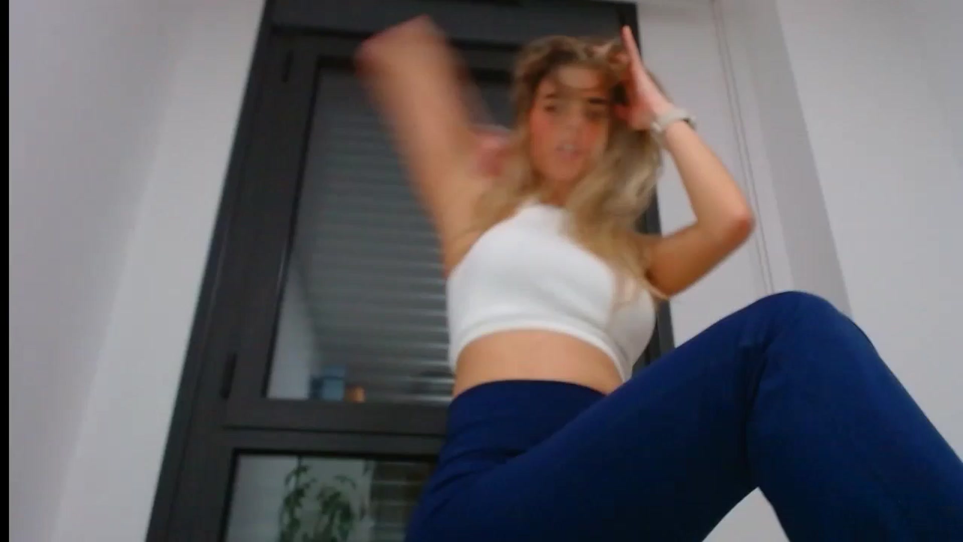 Gallery image thumbnail from fresagirl's myfreecams stream on, 06/12/2024, 22:50 image 8 of 20