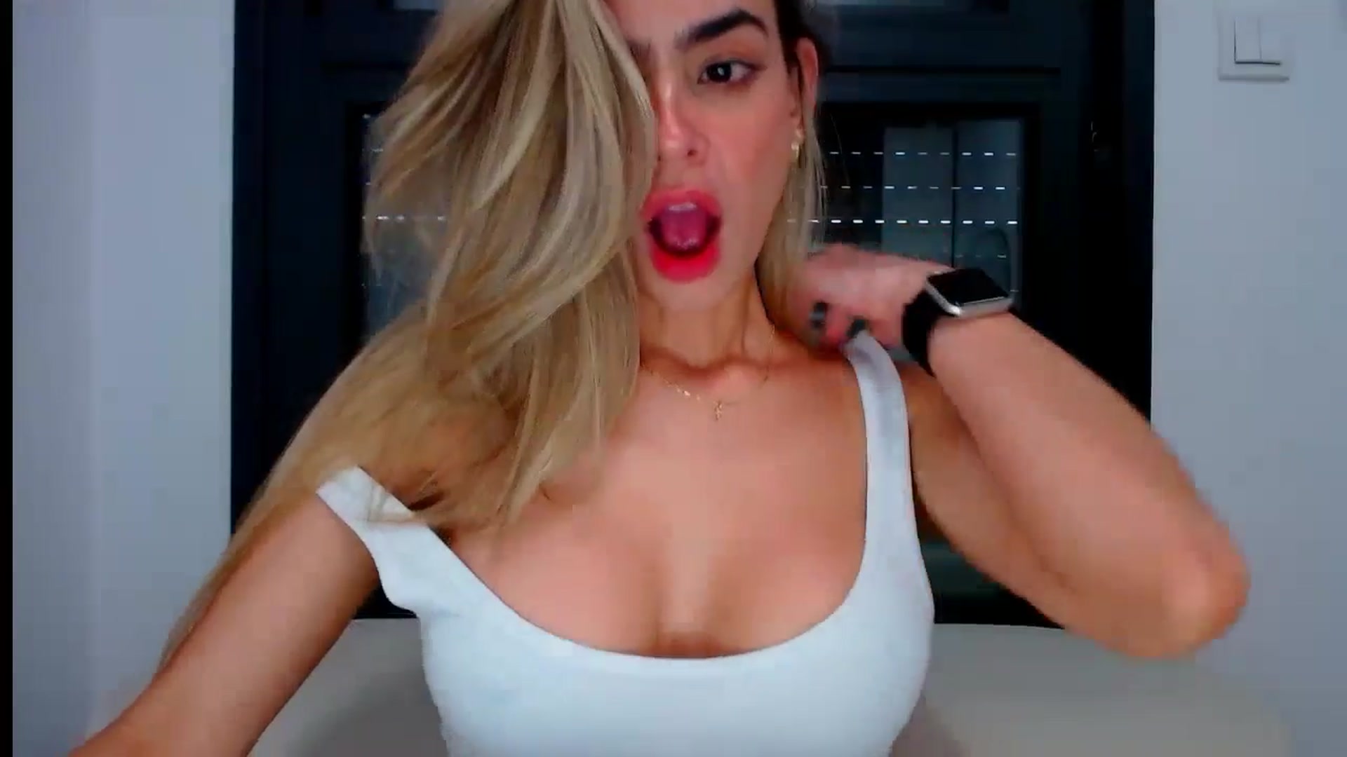 Gallery image thumbnail from fresagirl's myfreecams stream on, 07/04/2024, 19:41 image 5 of 20