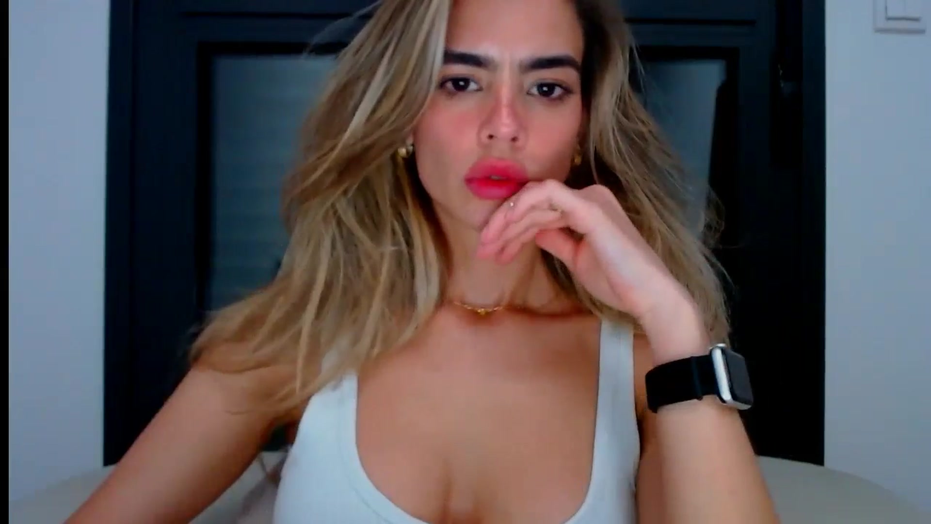 Gallery image thumbnail from fresagirl's myfreecams stream on, 07/04/2024, 21:47 image 15 of 20