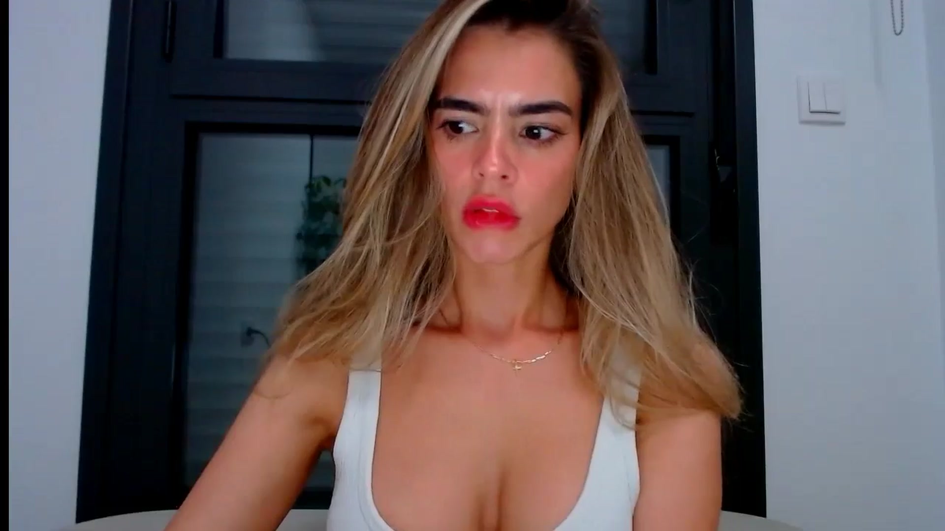 Gallery image thumbnail from fresagirl's myfreecams stream on, 07/04/2024, 23:10 image 20 of 20
