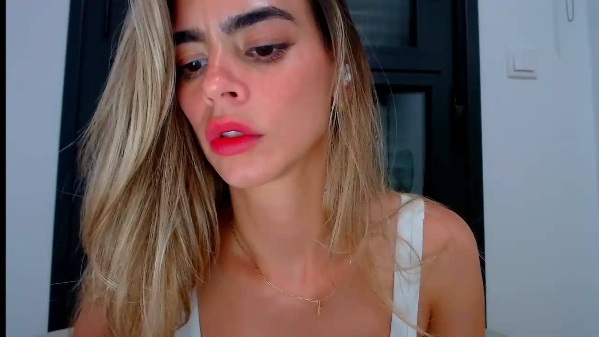 Gallery image thumbnail from fresagirl's myfreecams stream on, 07/04/2024, 23:10 image 18 of 20