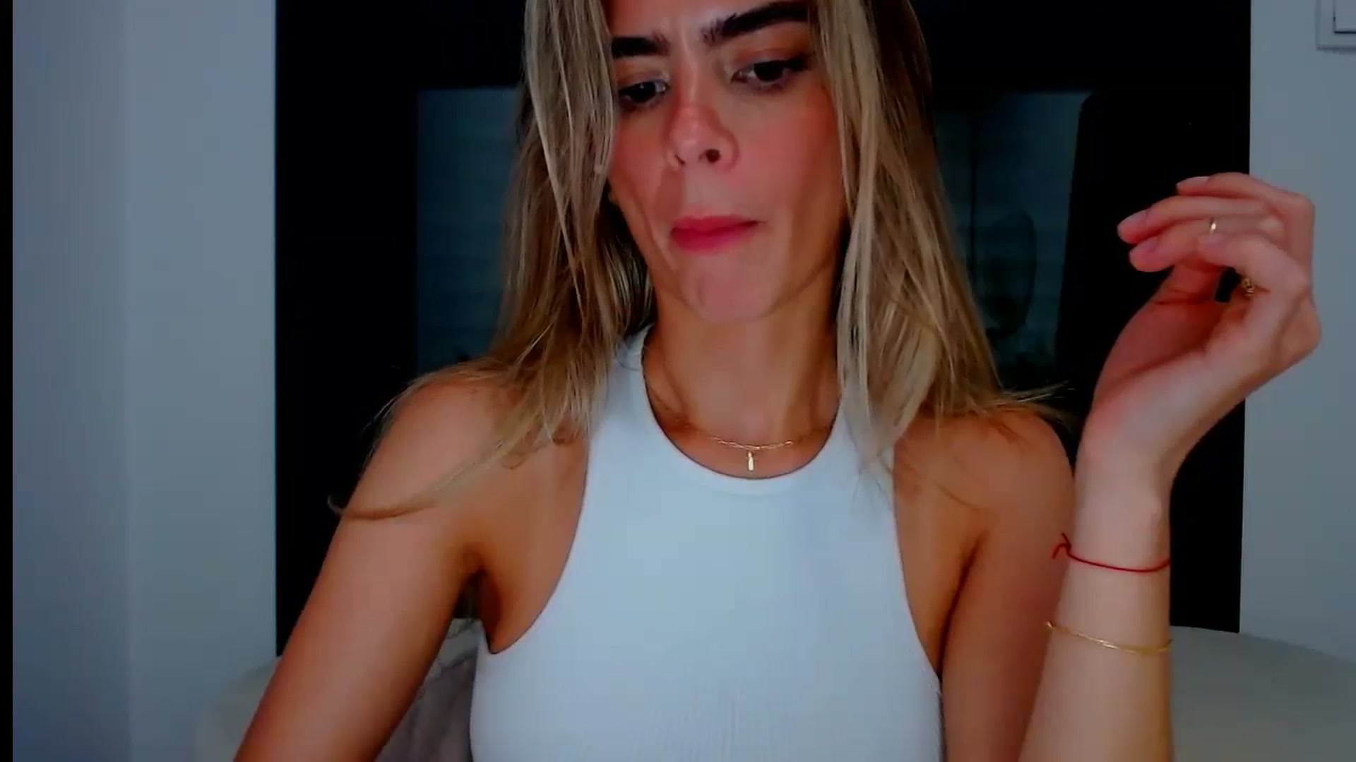 Gallery image thumbnail from fresagirl's myfreecams stream on, 07/09/2024, 01:12 image 20 of 20
