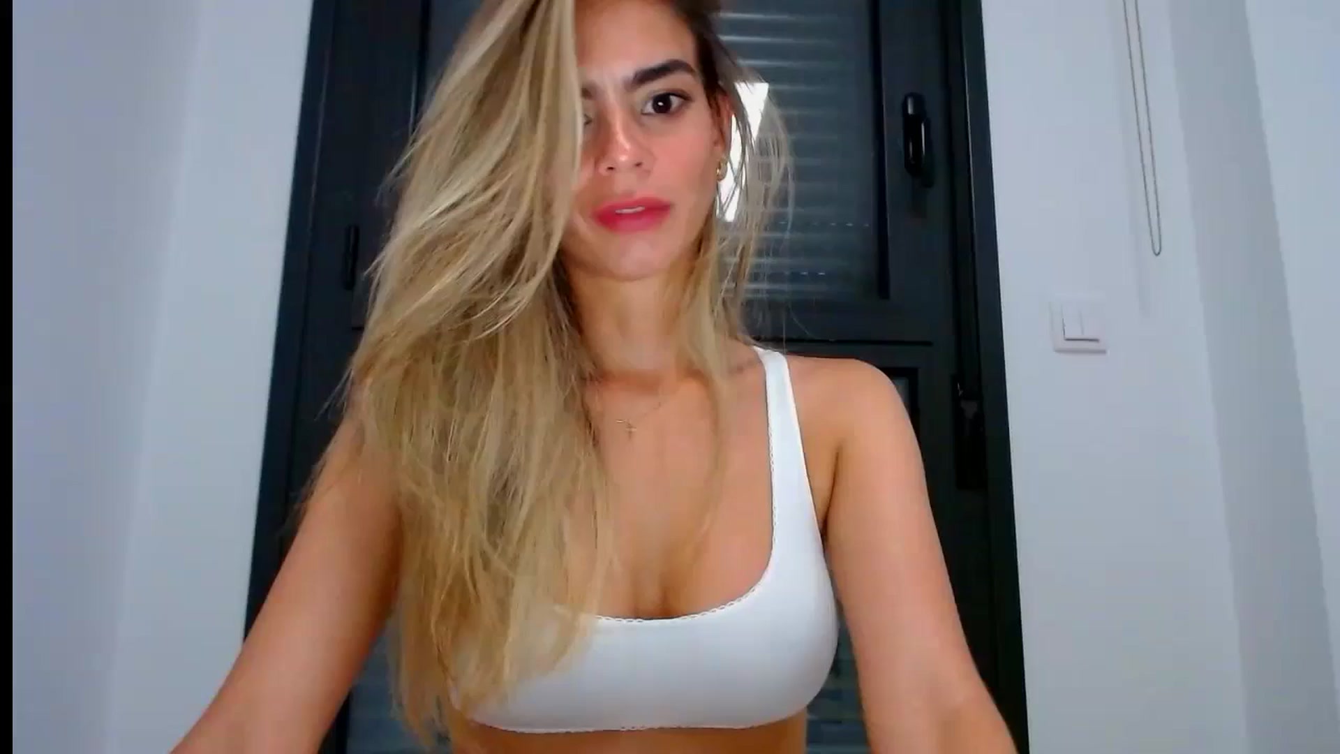 Gallery image thumbnail from fresagirl's myfreecams stream on, 07/15/2024, 20:08 image 5 of 20