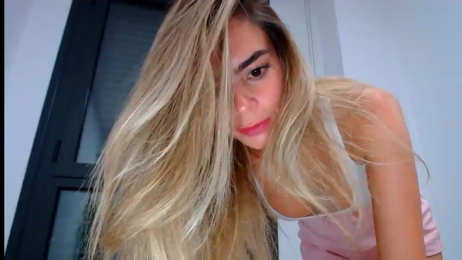 Gallery image thumbnail from fresagirl's myfreecams stream on, 07/15/2024, 20:08 image 13 of 20