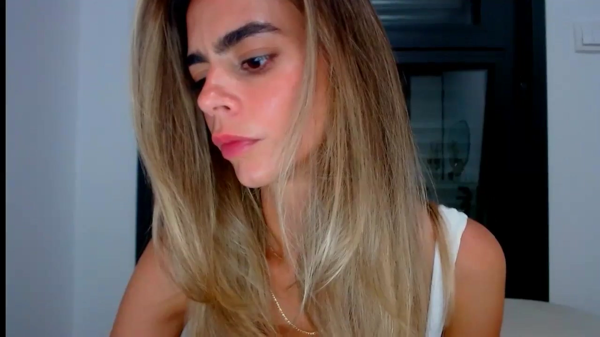 Gallery image thumbnail from fresagirl's myfreecams stream on, 07/23/2024, 01:19 image 2 of 20
