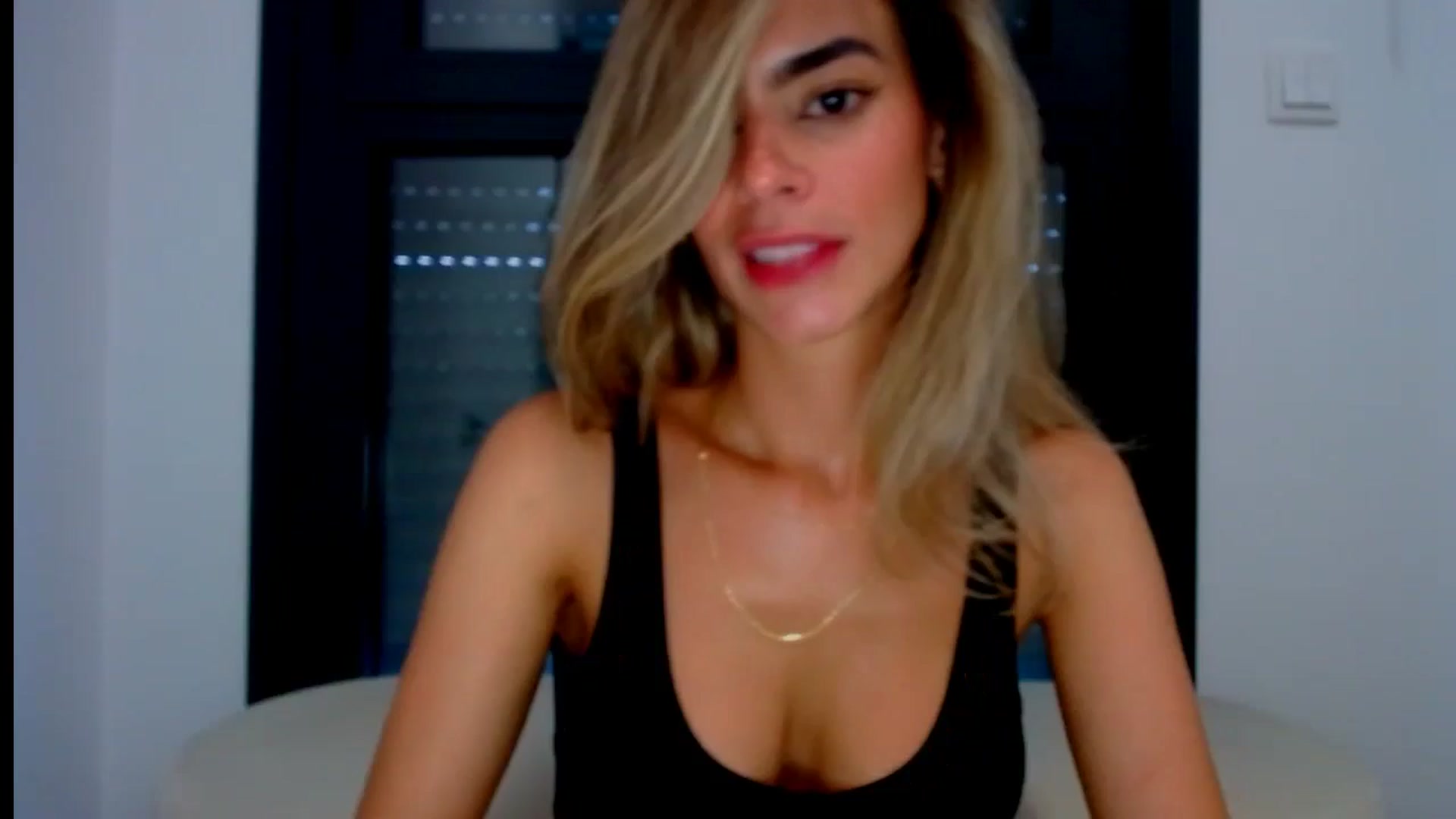 Gallery image thumbnail from fresagirl's myfreecams stream on, 07/23/2024, 19:41 image 1 of 20