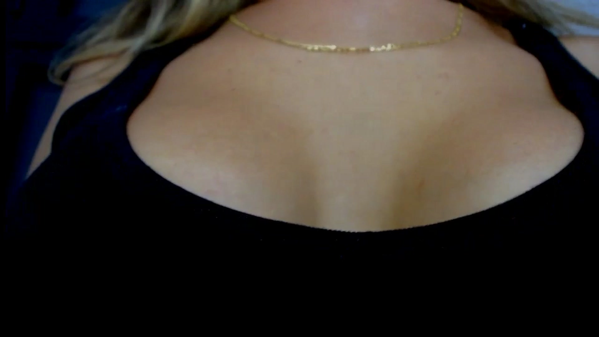 Gallery image thumbnail from fresagirl's myfreecams stream on, 07/24/2024, 24:02 image 16 of 20