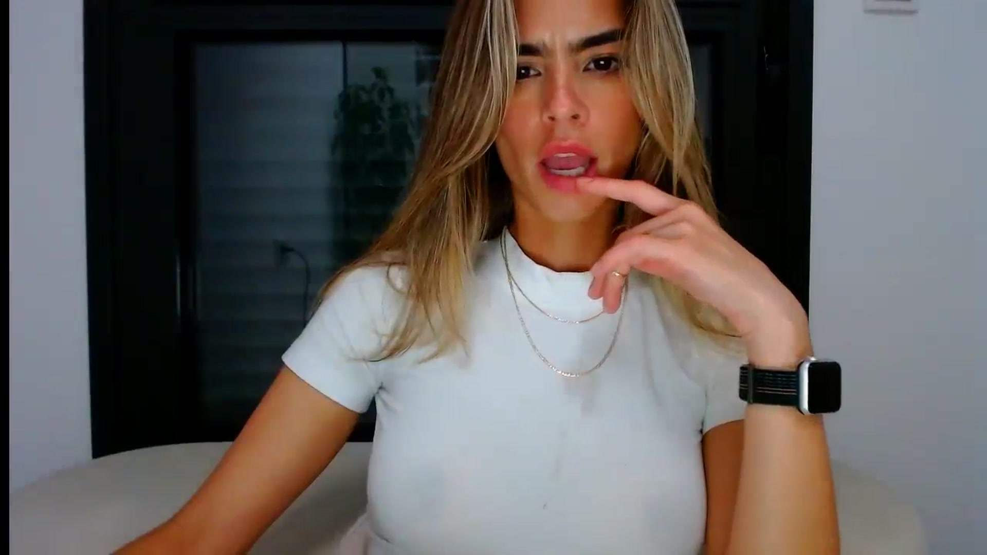 Gallery image thumbnail from fresagirl's myfreecams stream on, 07/24/2024, 21:55 image 5 of 20