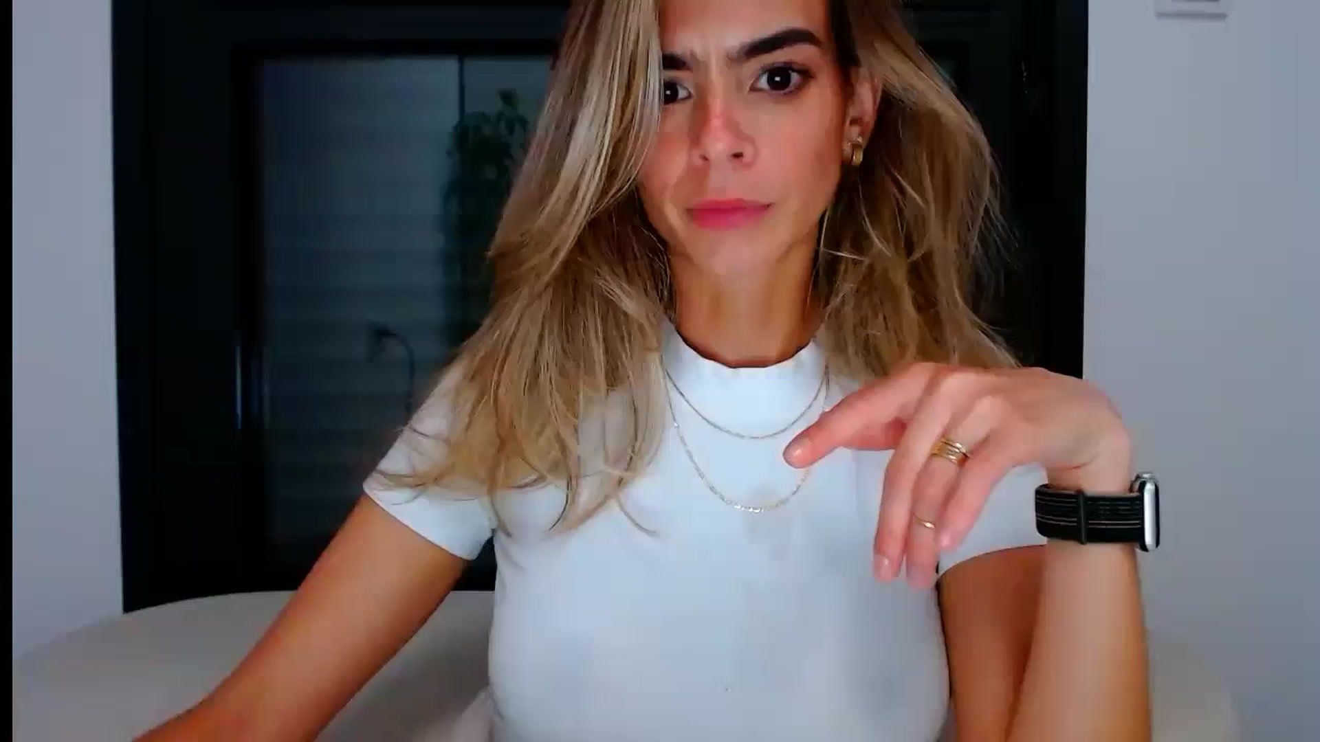 Gallery image thumbnail from fresagirl's myfreecams stream on, 07/24/2024, 21:55 image 9 of 20